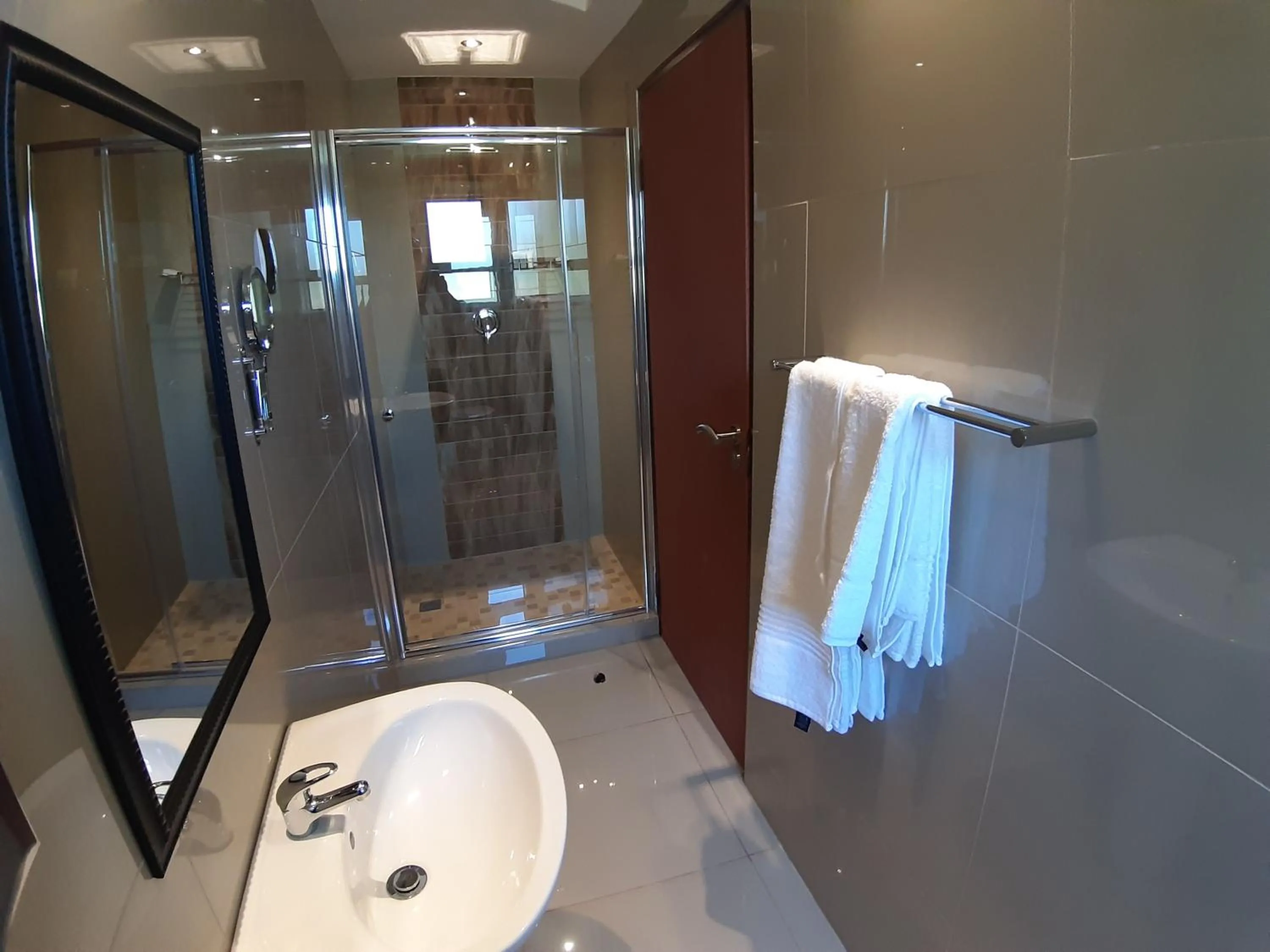 Shower in Citystay Ladybrand