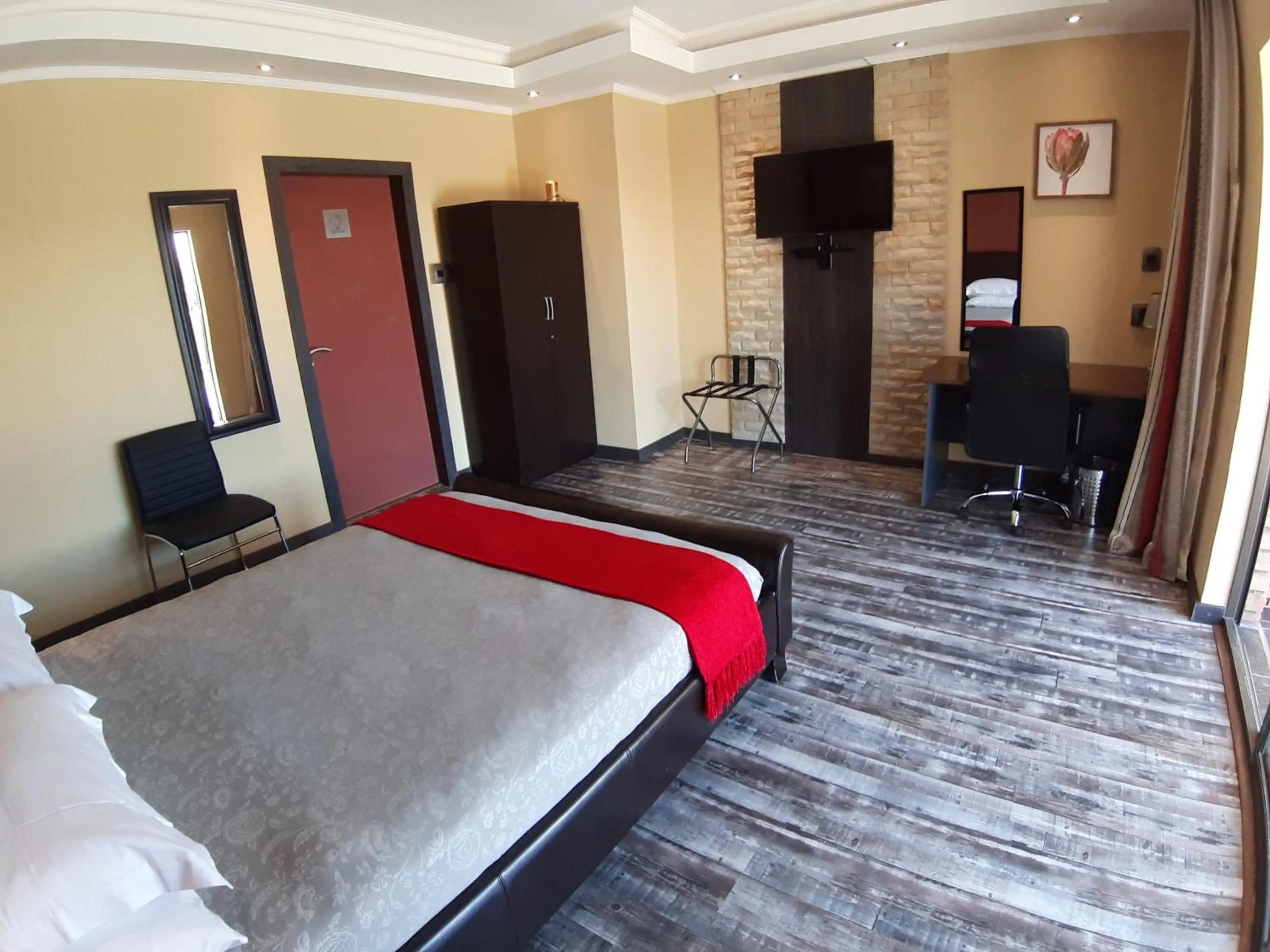 Photo of the whole room, Bed in Citystay Ladybrand