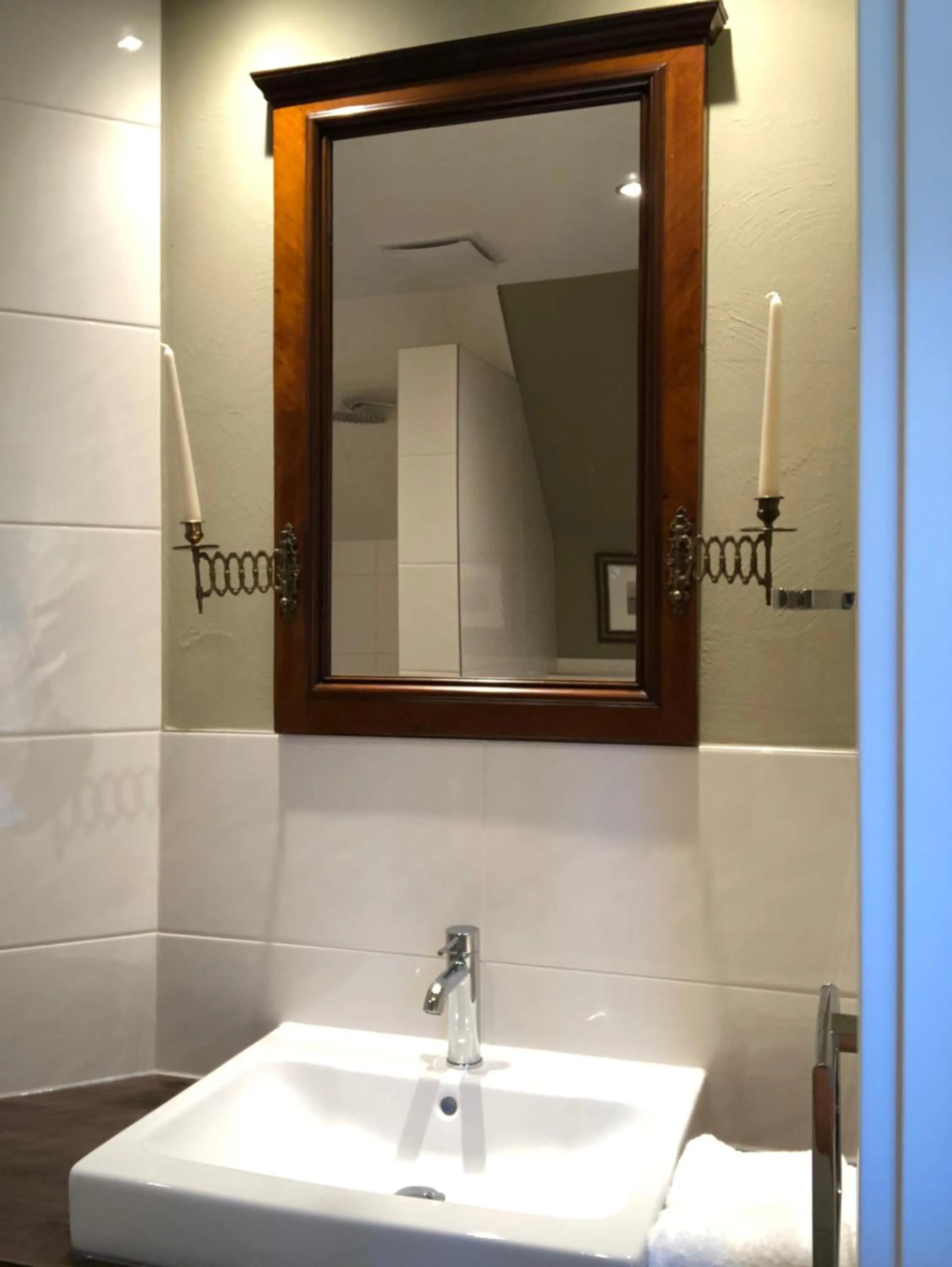 Shower in Hotel Anno 1848