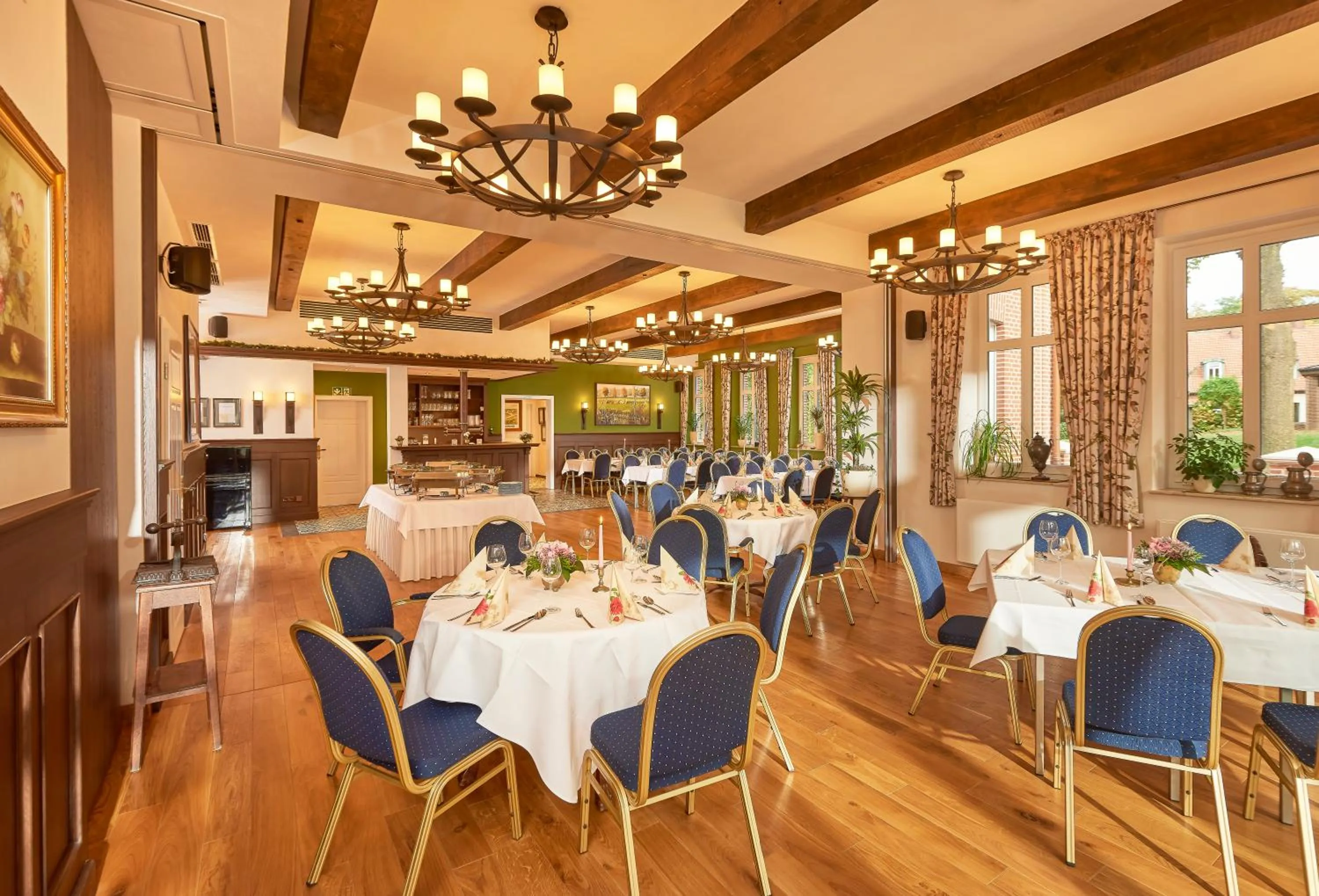 Restaurant/places to eat in Hotel Anno 1848