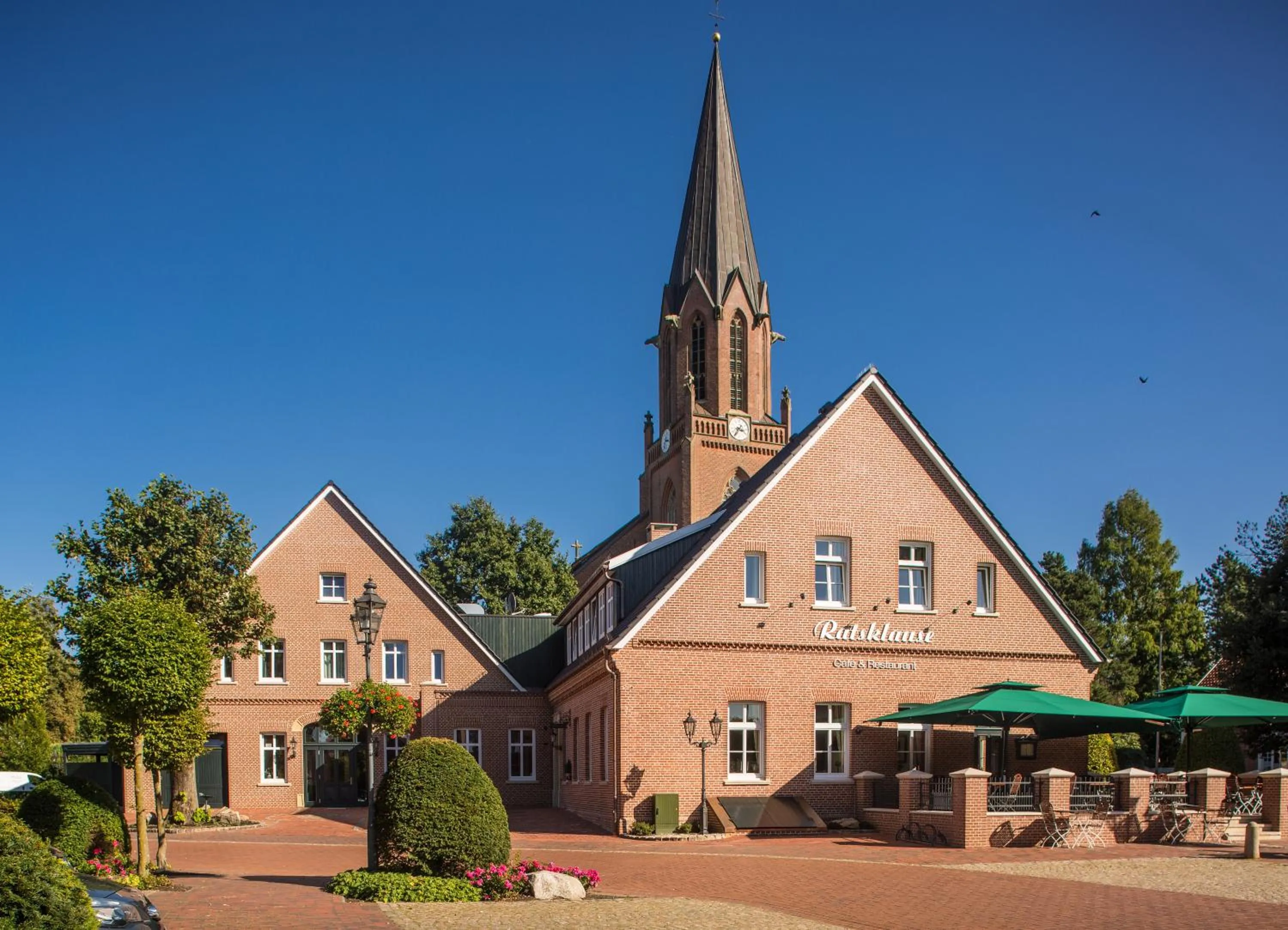 Property building in Hotel Anno 1848