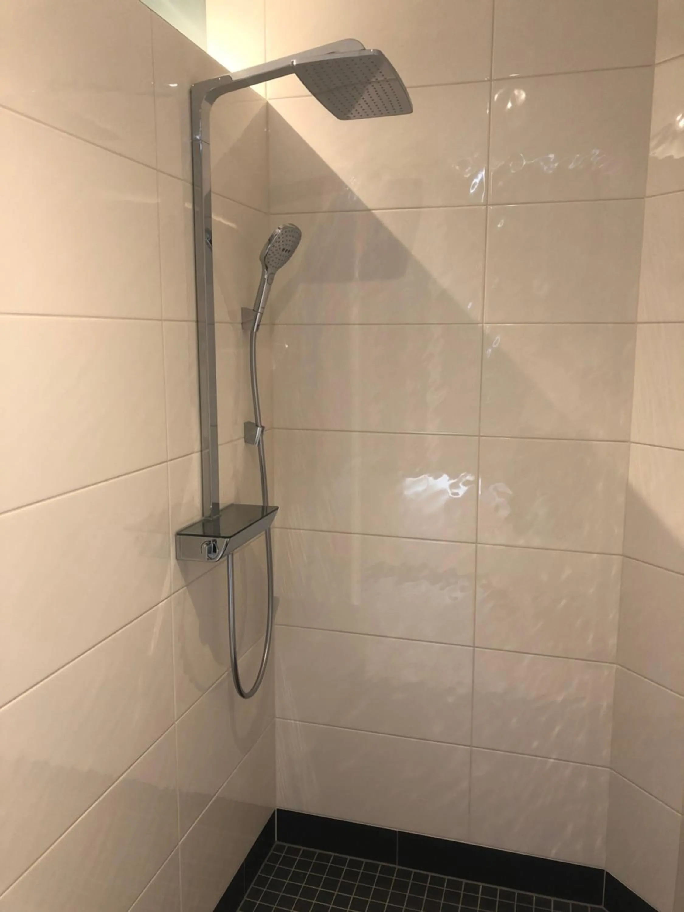 Shower in Hotel Anno 1848
