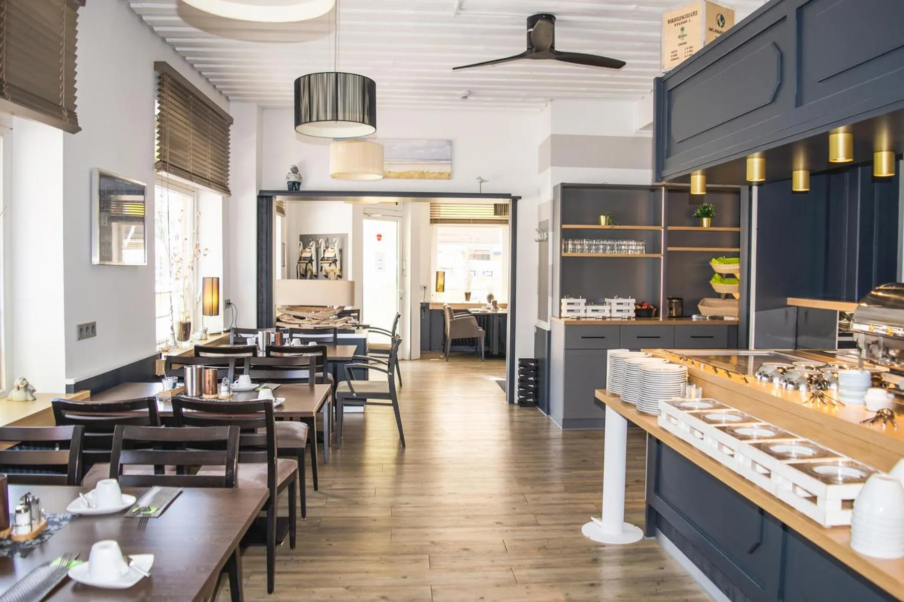 Food and drinks in City Hotel