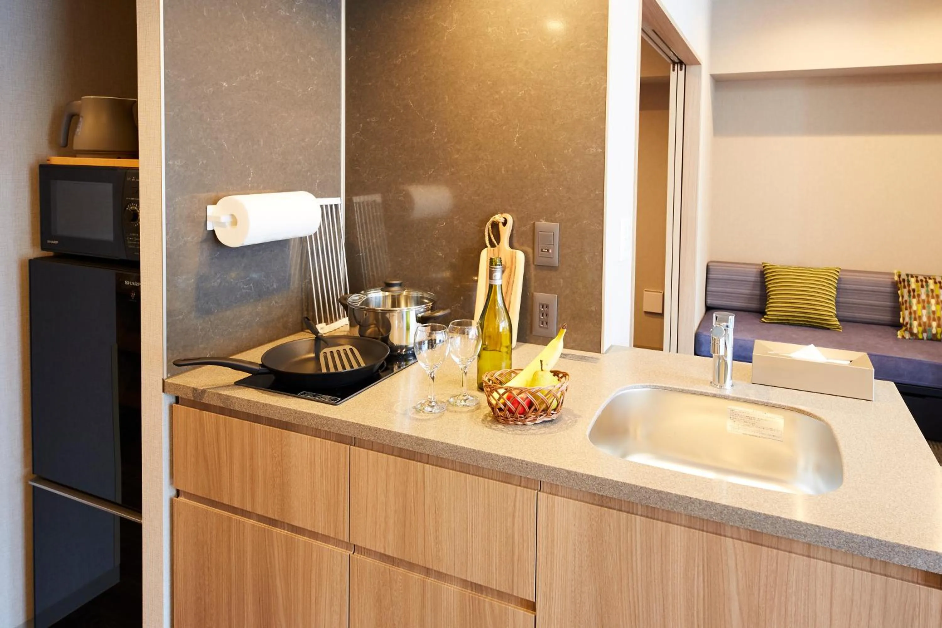 Kitchen or kitchenette in MONday Apart Premium HAMAMATSUCHO