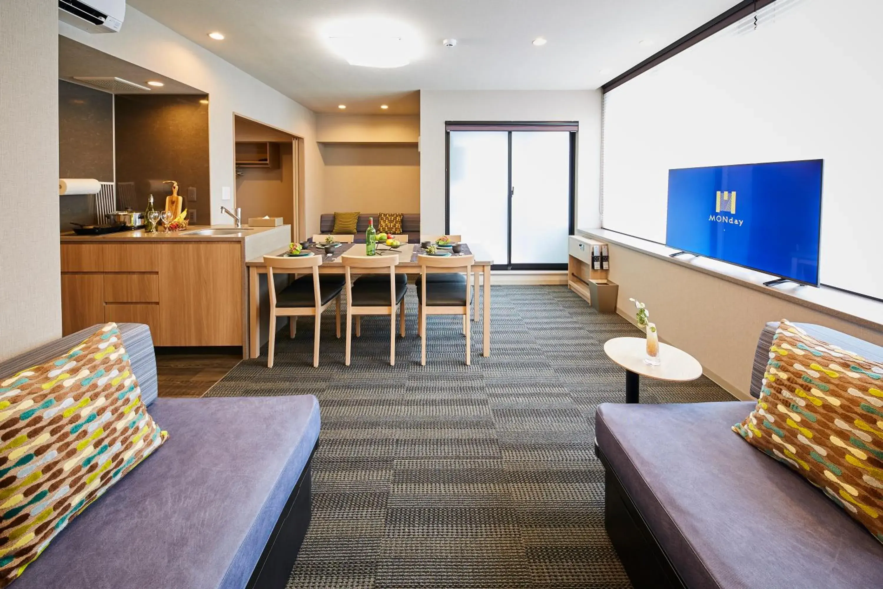 Living room in MONday Apart Premium HAMAMATSUCHO Living room in MONday Apart Premium HAMAMATSUCHO