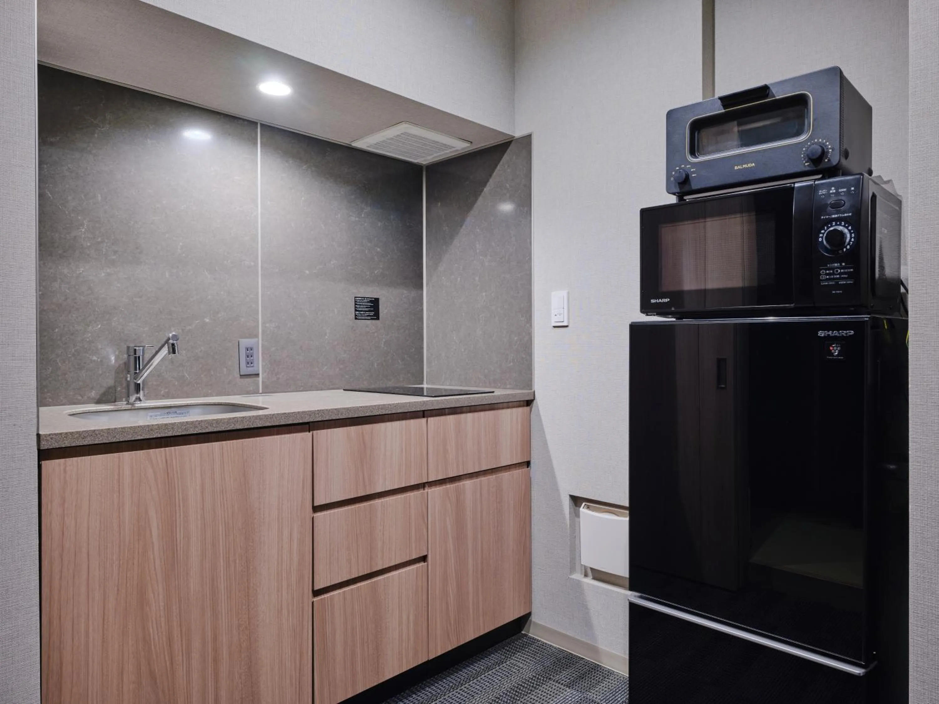 MONday Apart Premium HAMAMATSUCHO