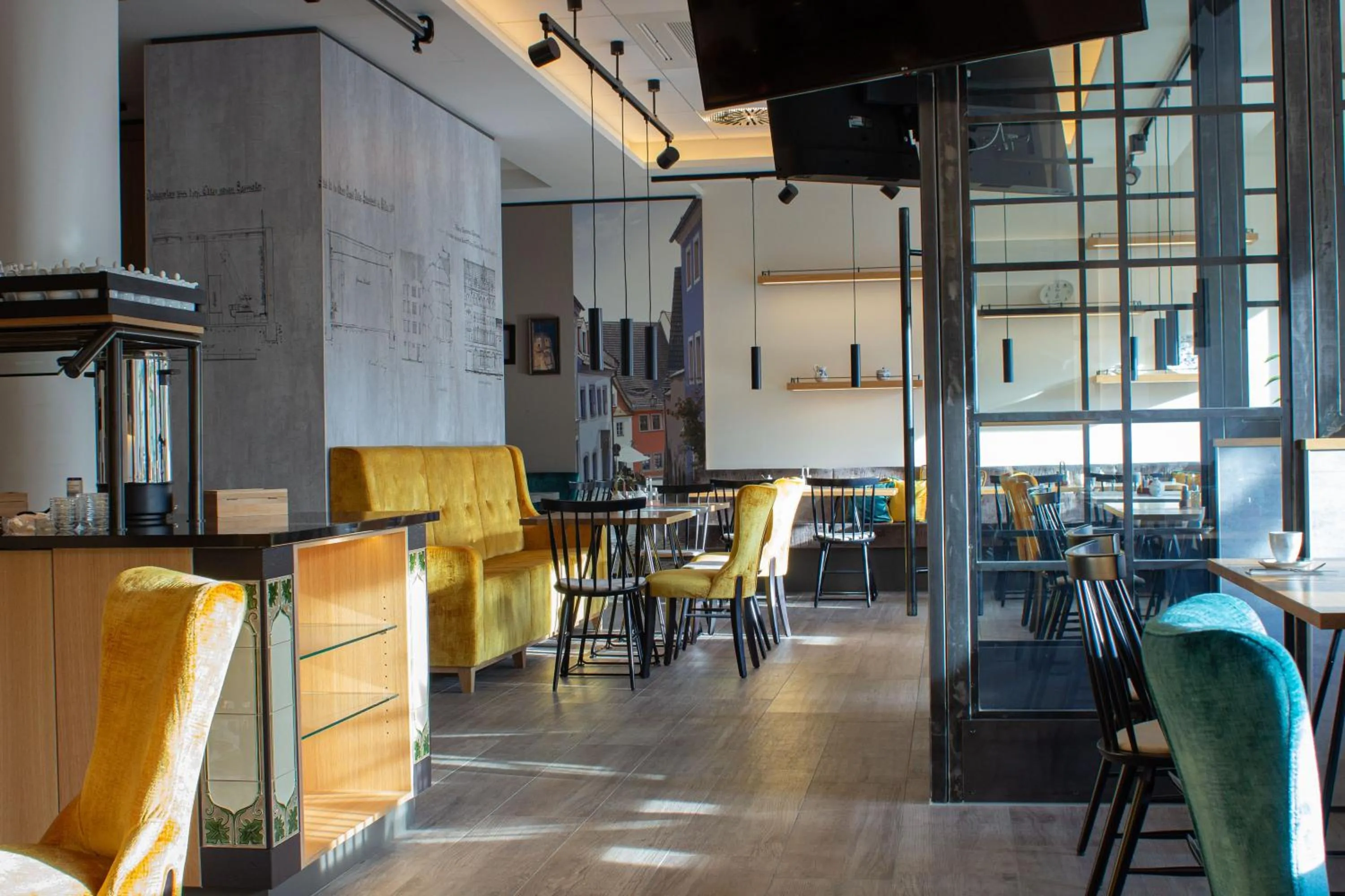 Restaurant/places to eat in Hotel Ross