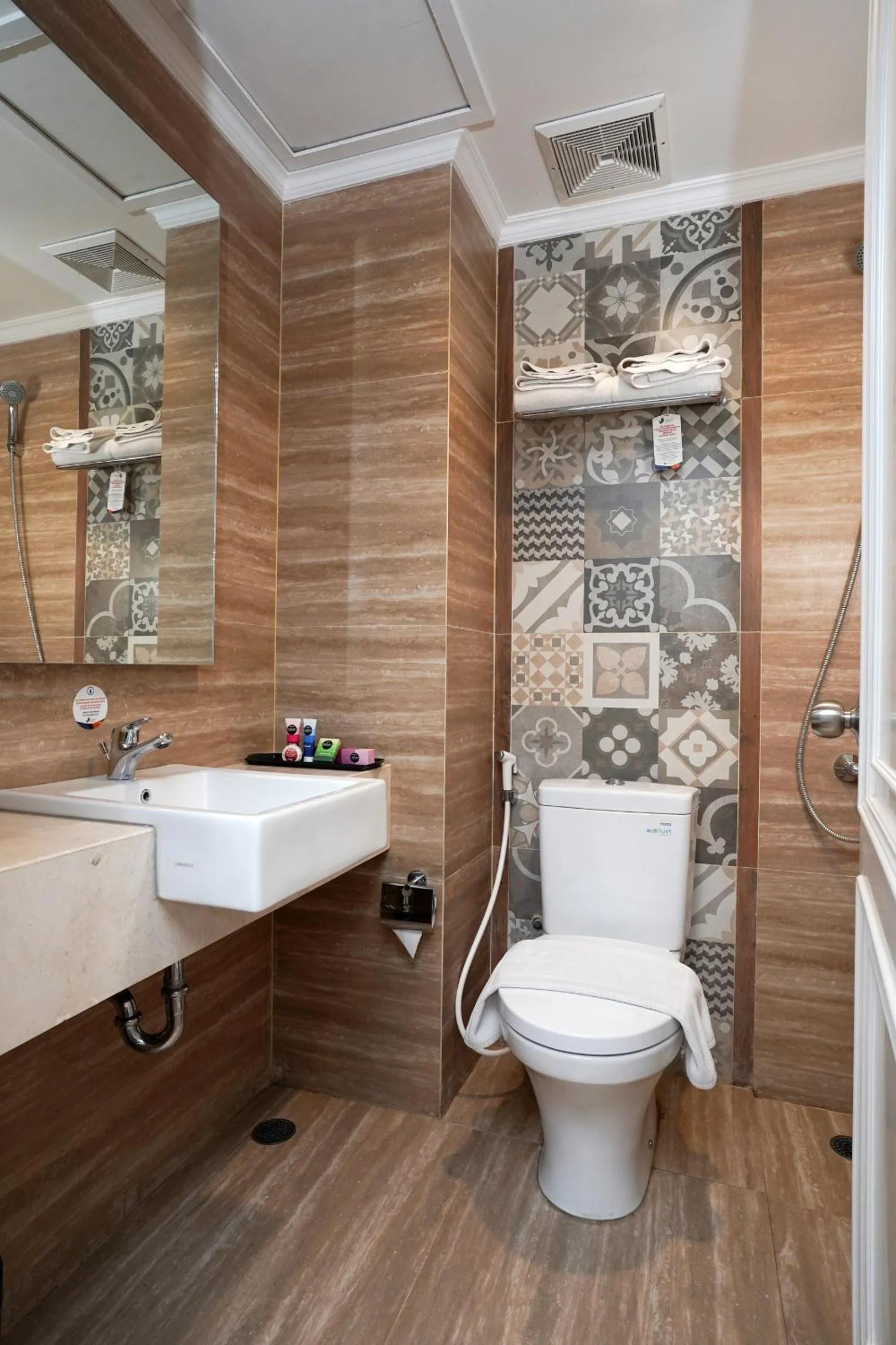 Dafam Enkadeli Thamrin Jakarta Syariah