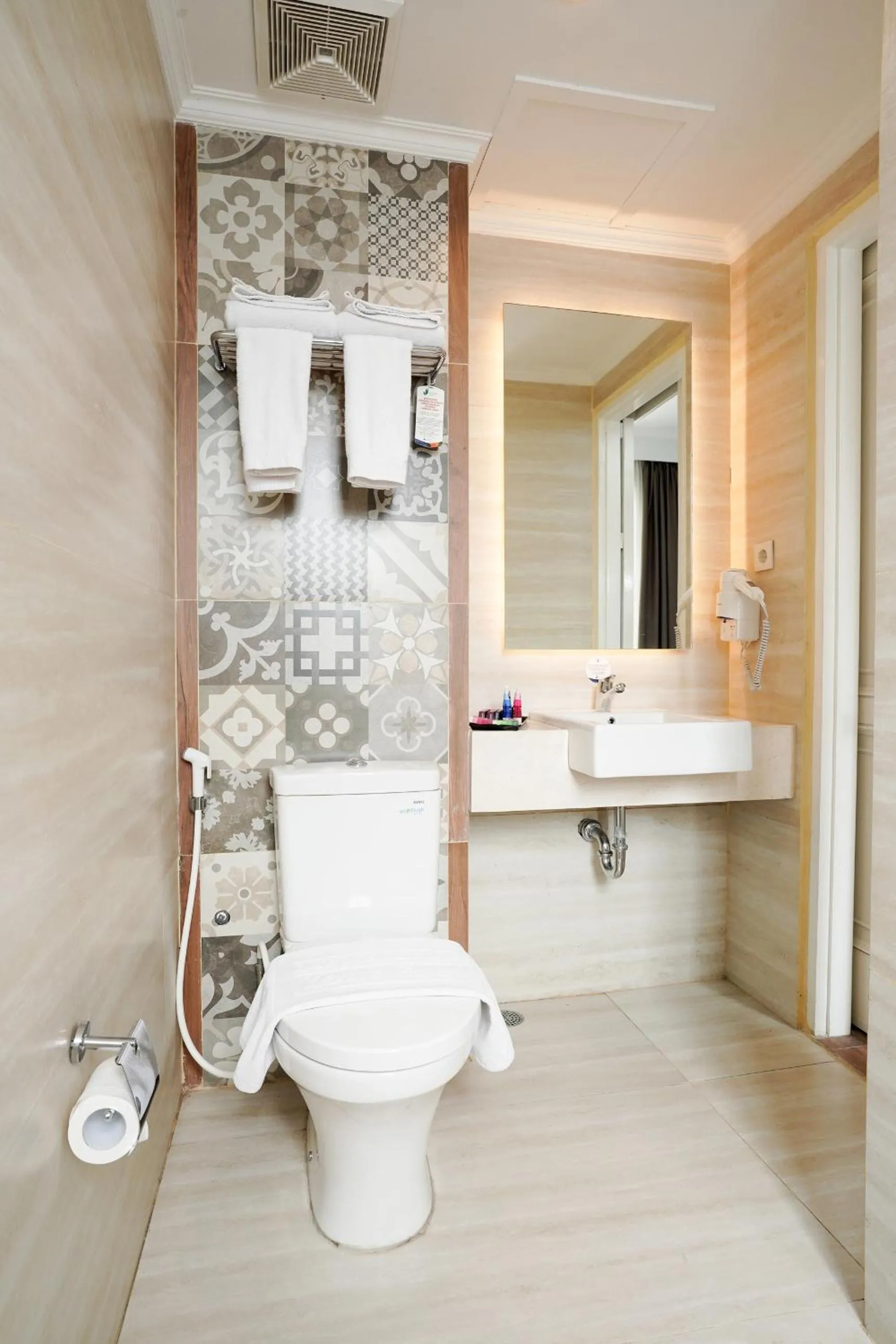 Dafam Enkadeli Thamrin Jakarta Syariah