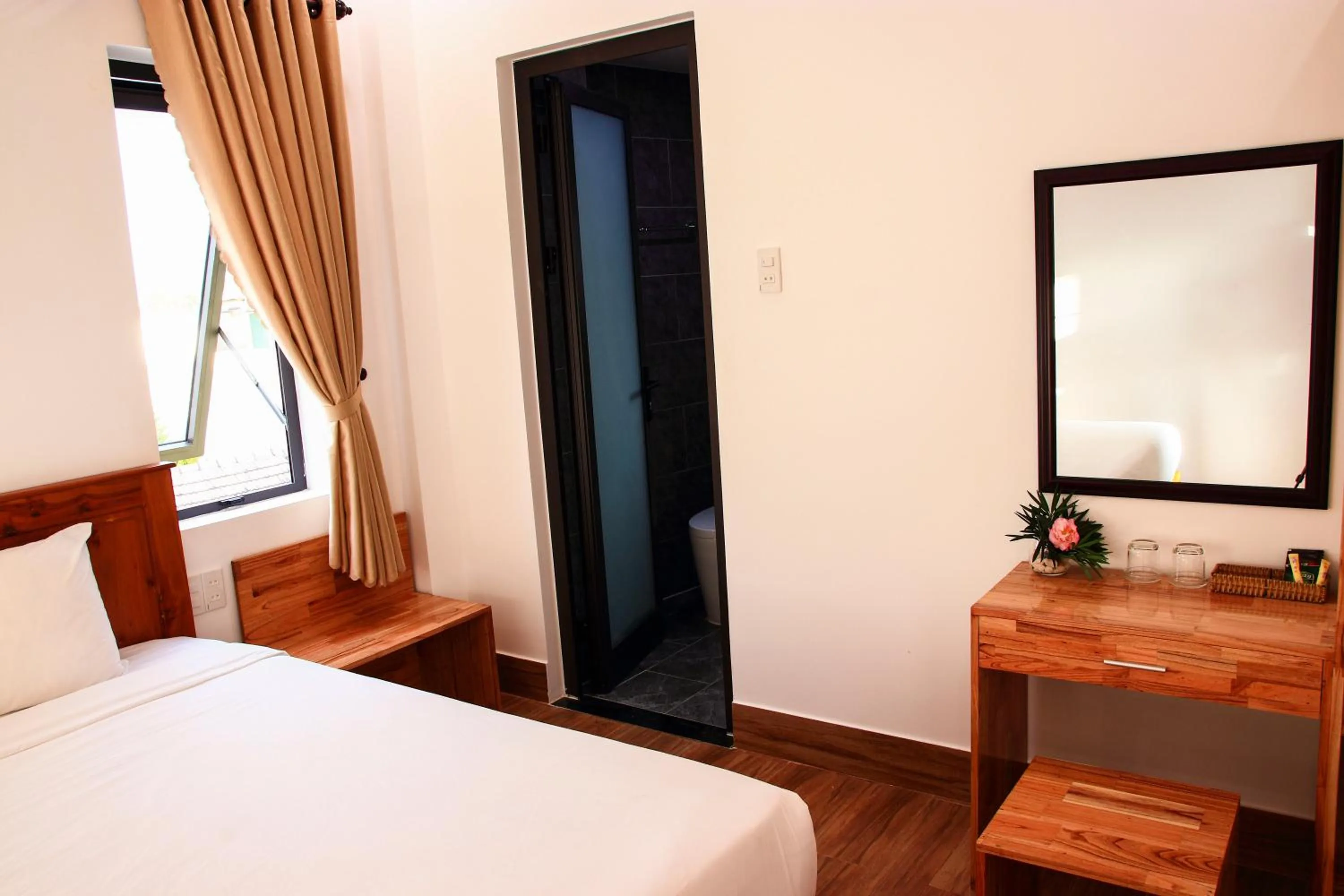 Photo of the whole room, Bed in Hoi An New Life Homestay & Villa