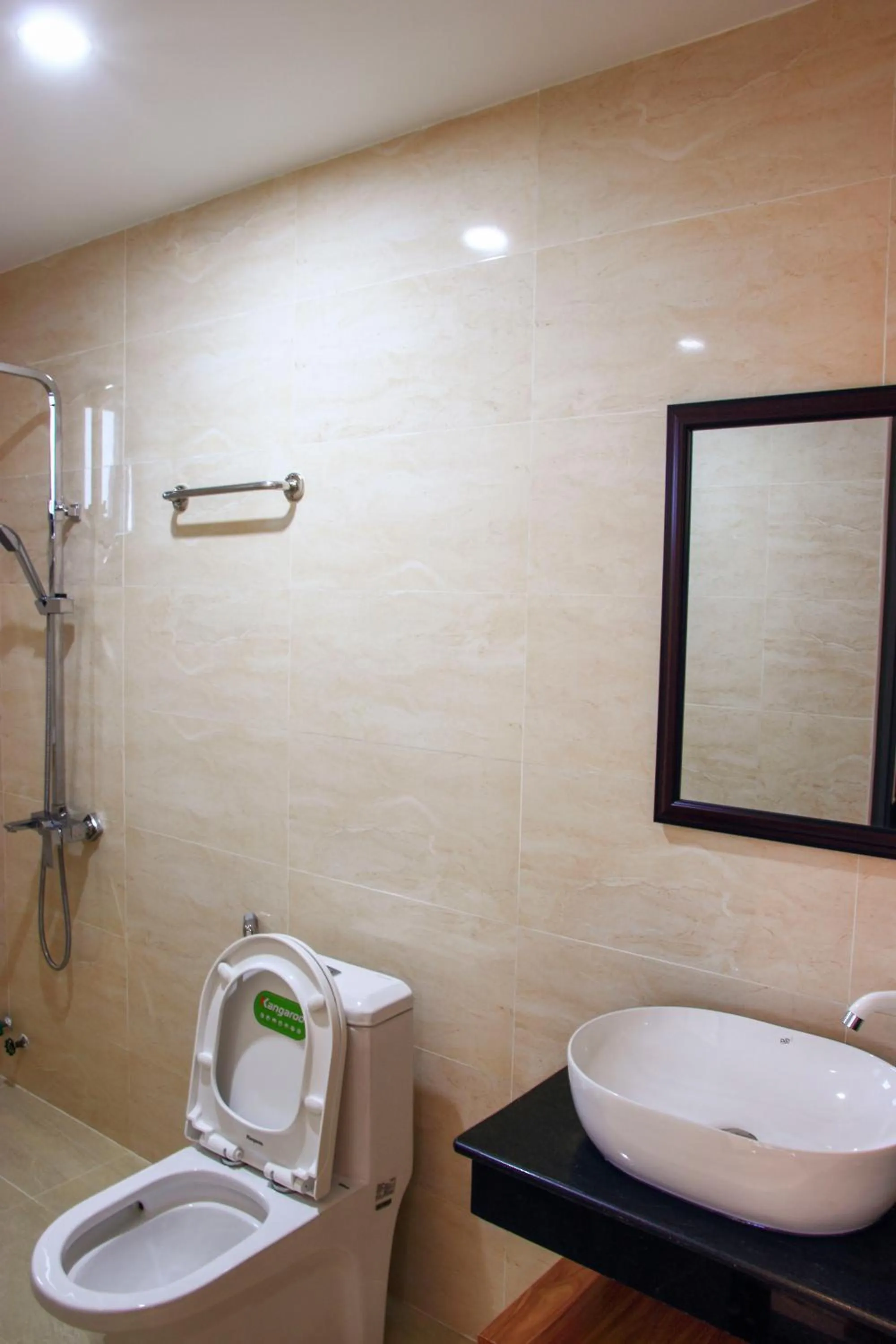 Toilet in Hoi An New Life Homestay & Villa