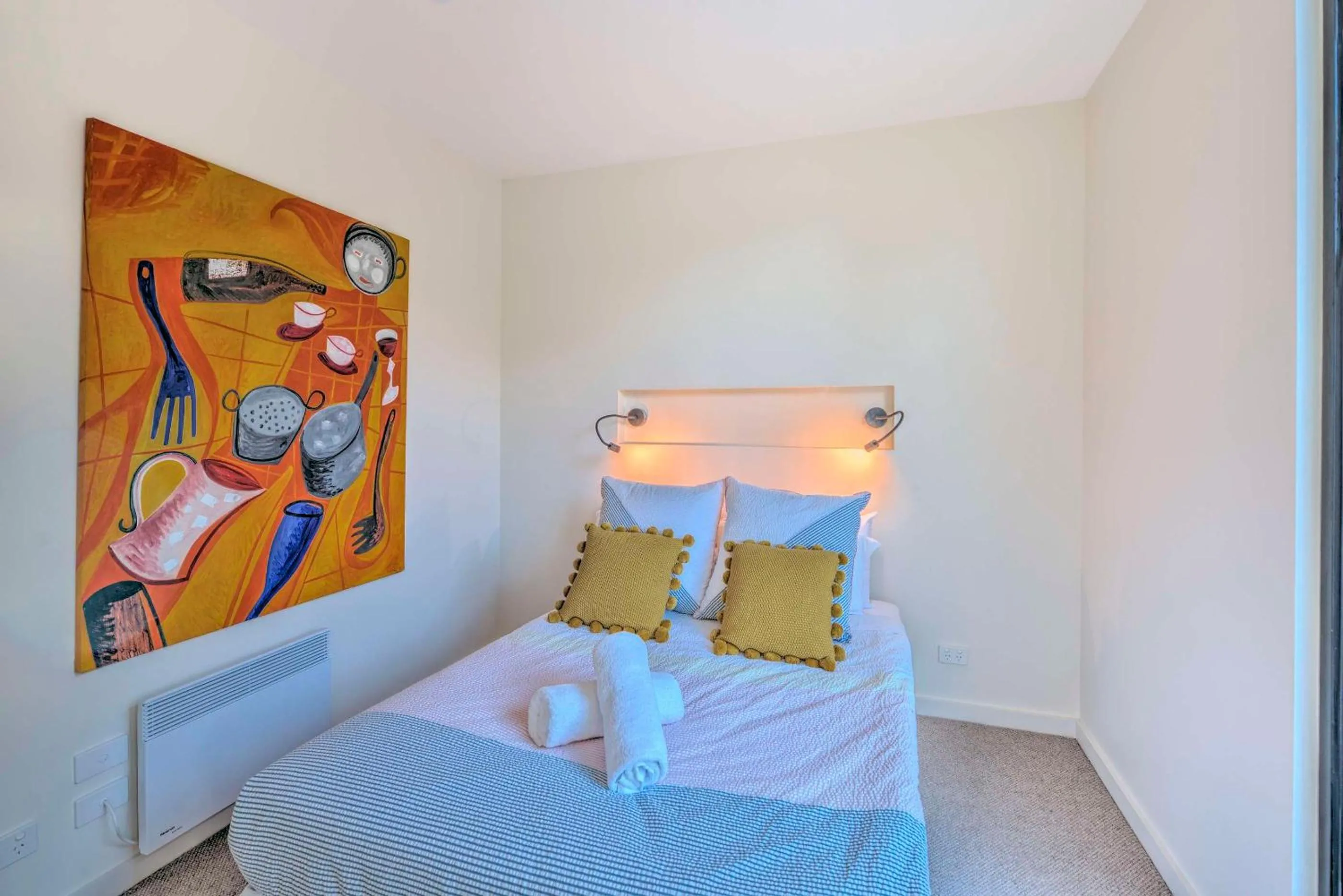 Bedroom, Bed in Furneaux