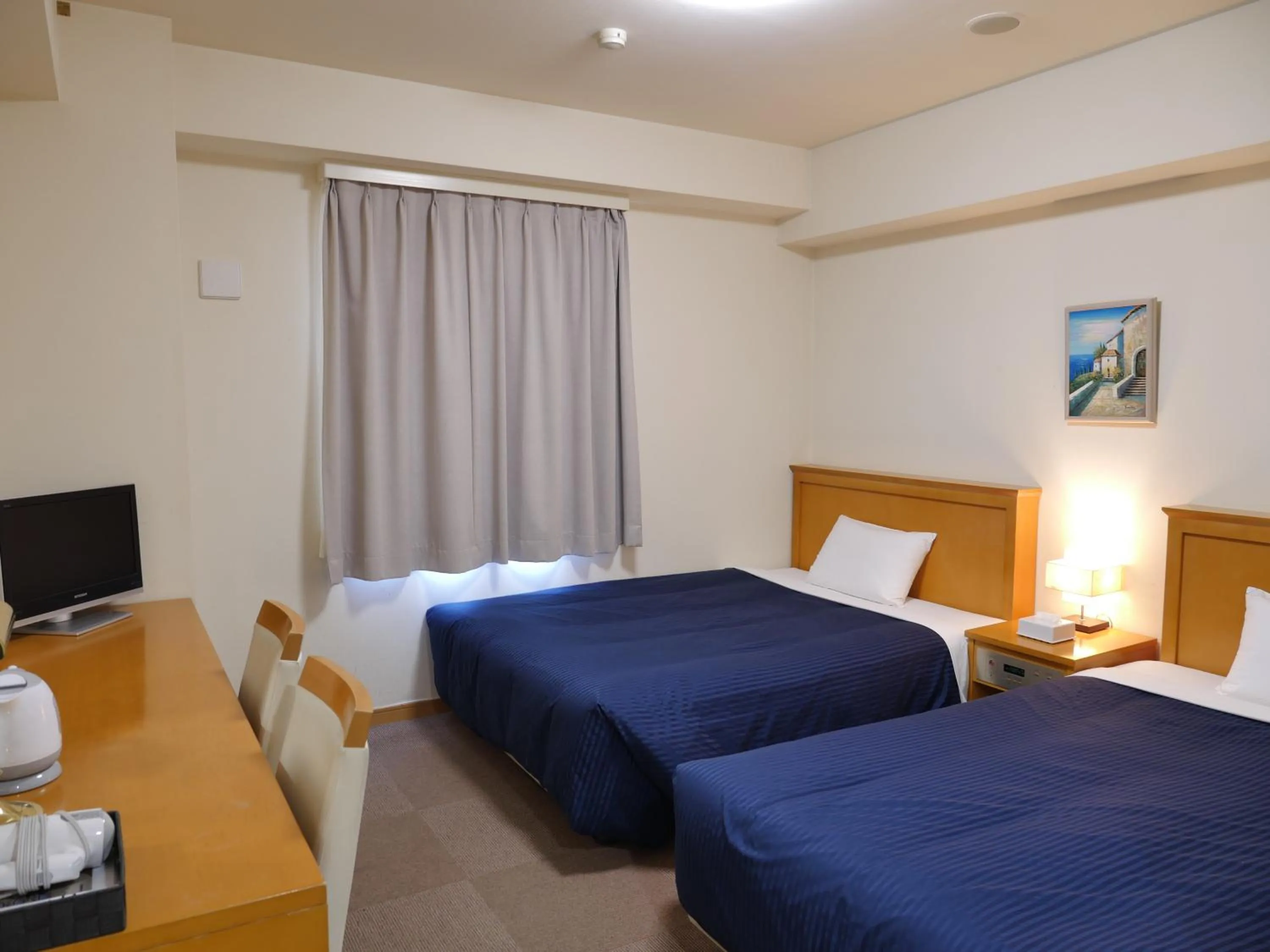 Photo of the whole room, Bed in Smile Hotel Shizuoka Yoshida Inter