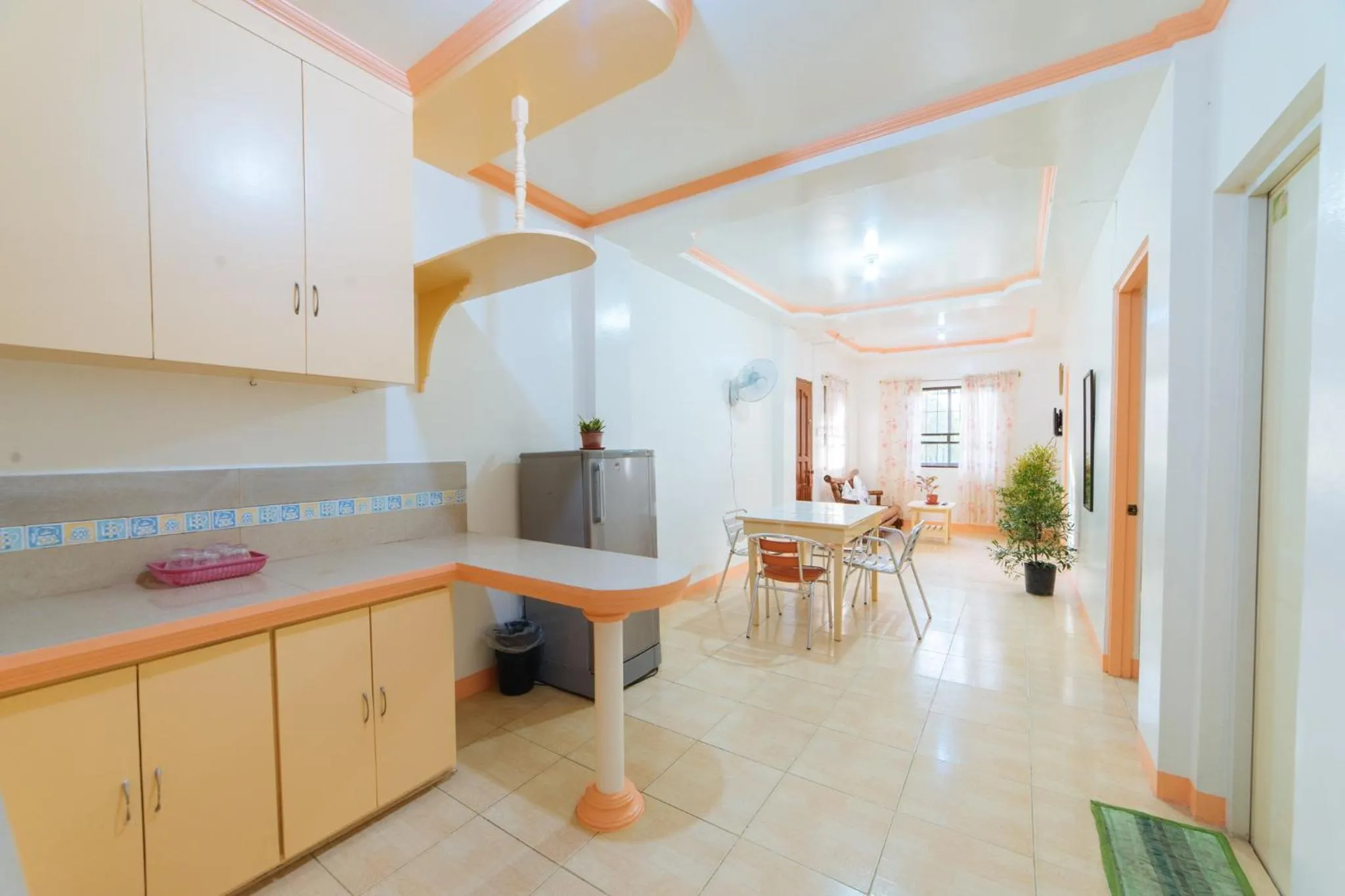 Kitchen or kitchenette in RedDoorz @ Q Abeto Street Mandurriao