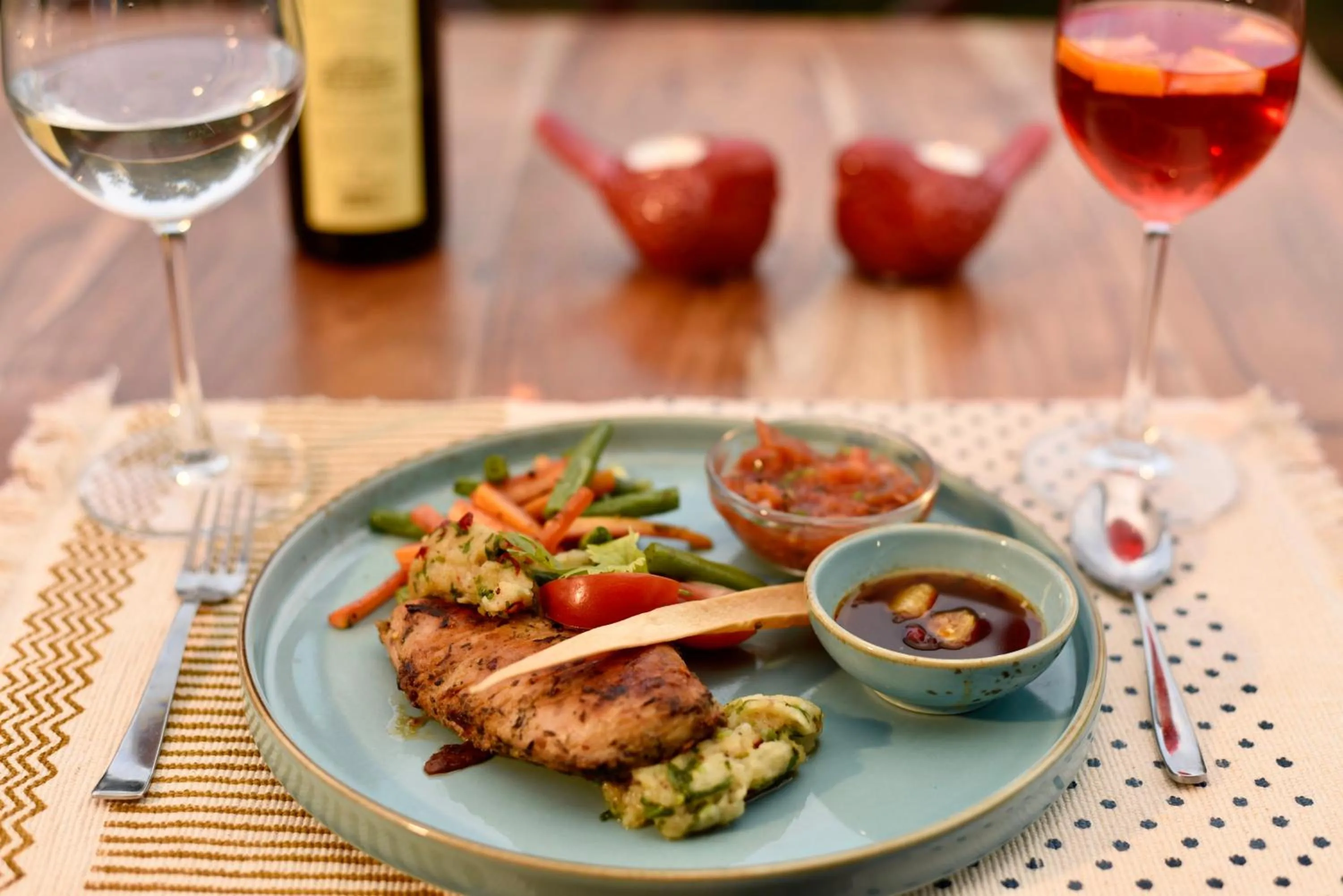 Food and drinks in Kanha Jungle Camp