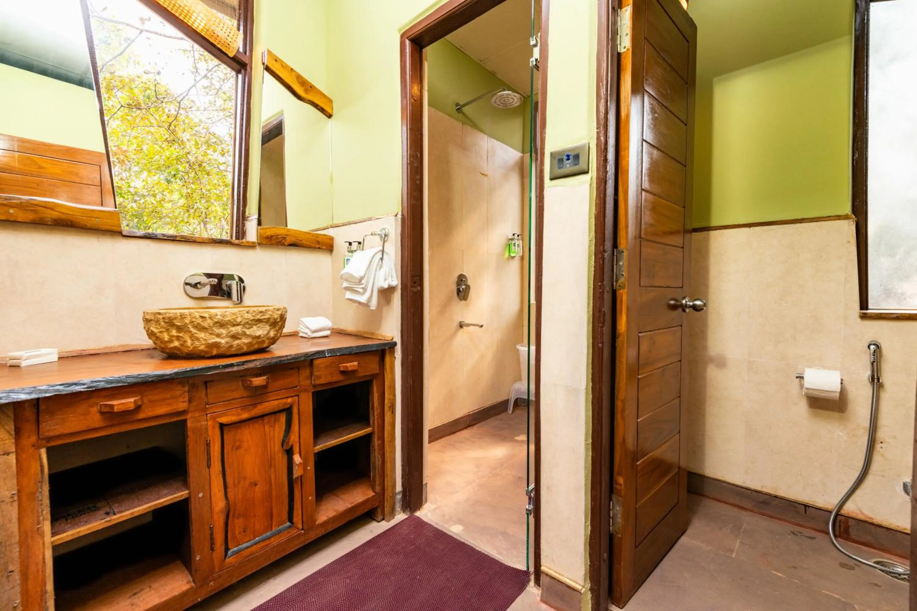 Bathroom in Kanha Jungle Camp