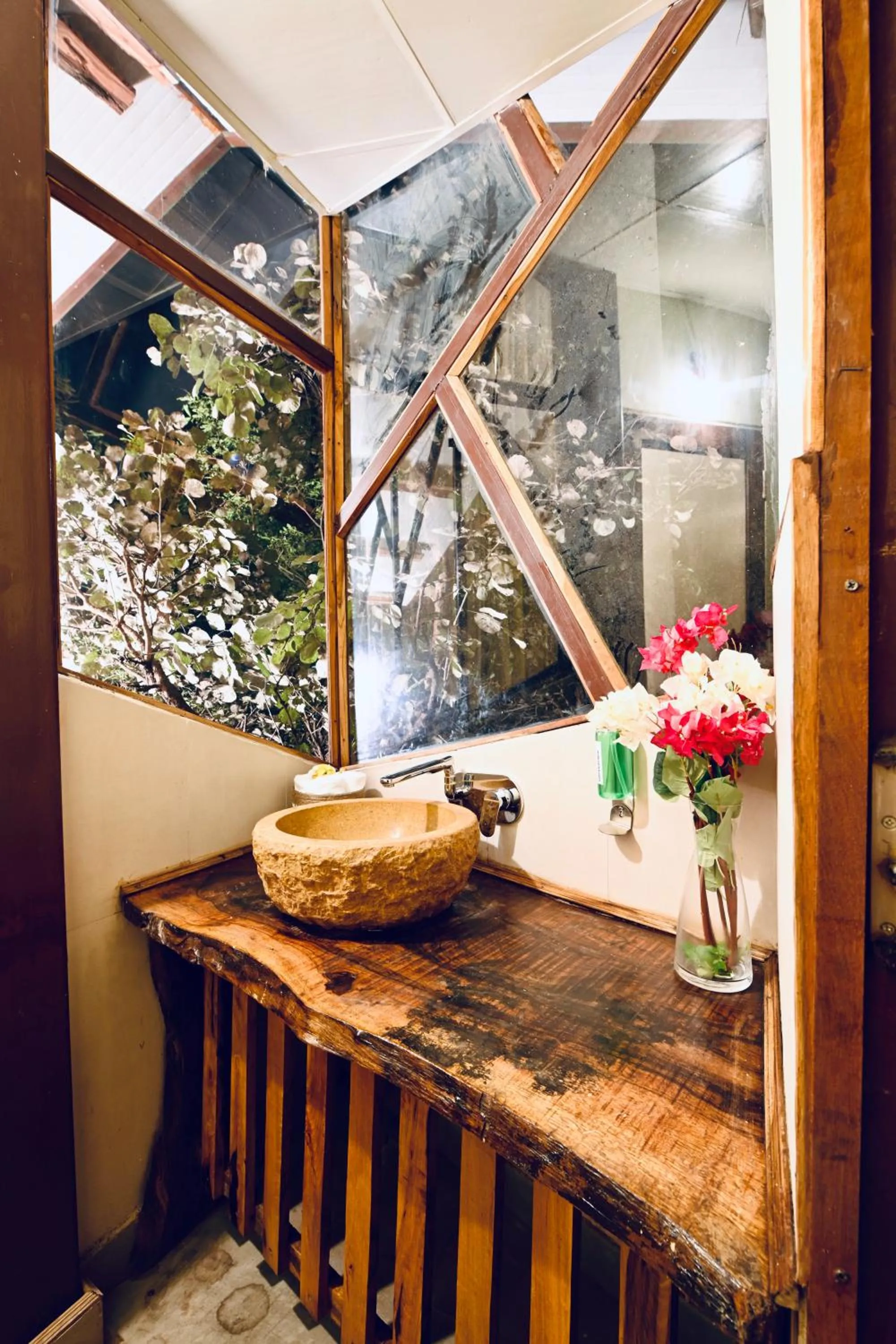 Bathroom in Kanha Jungle Camp