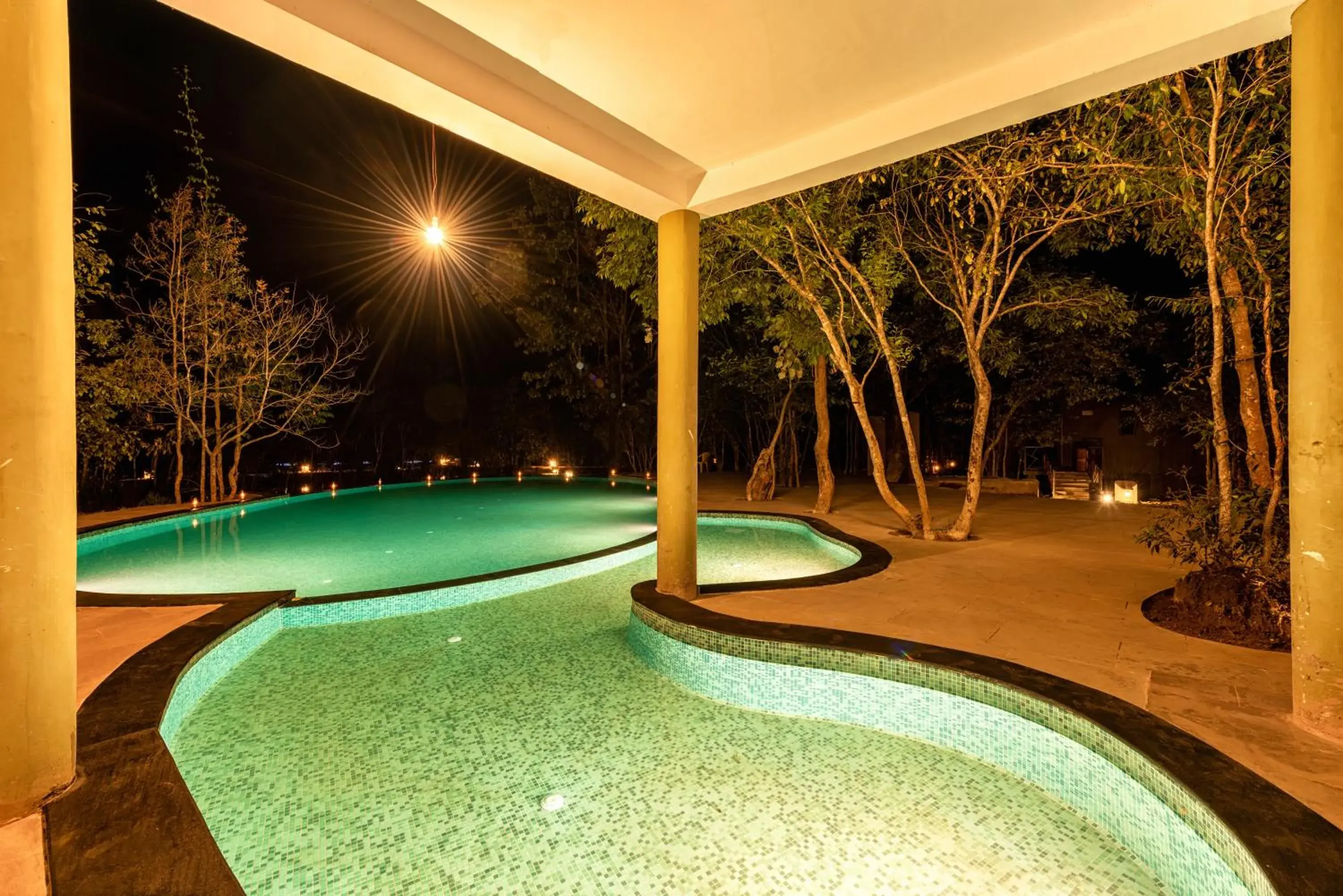 Swimming pool in Kanha Jungle Camp Swimming pool in Kanha Jungle Camp