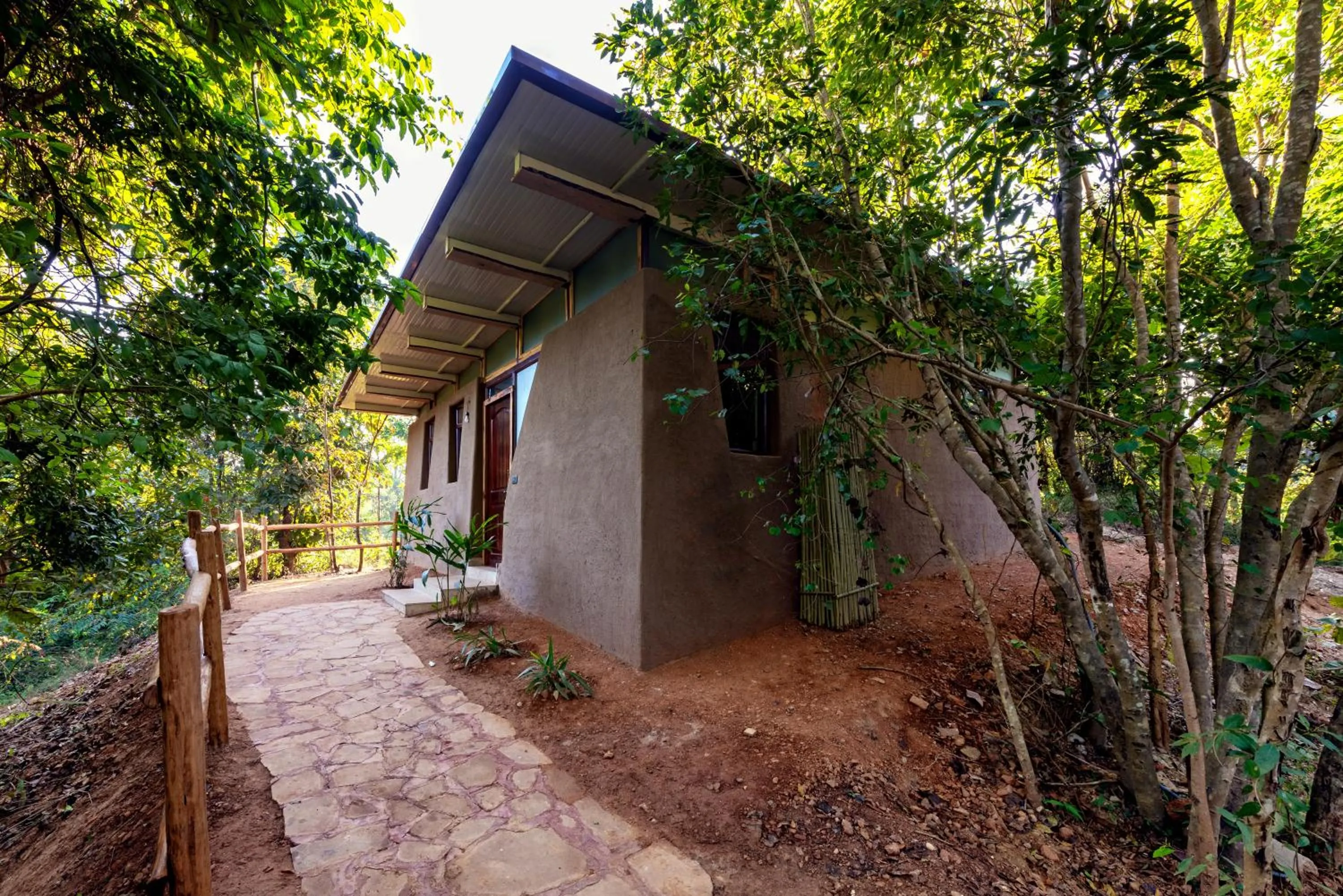 Facade/entrance in Kanha Jungle Camp