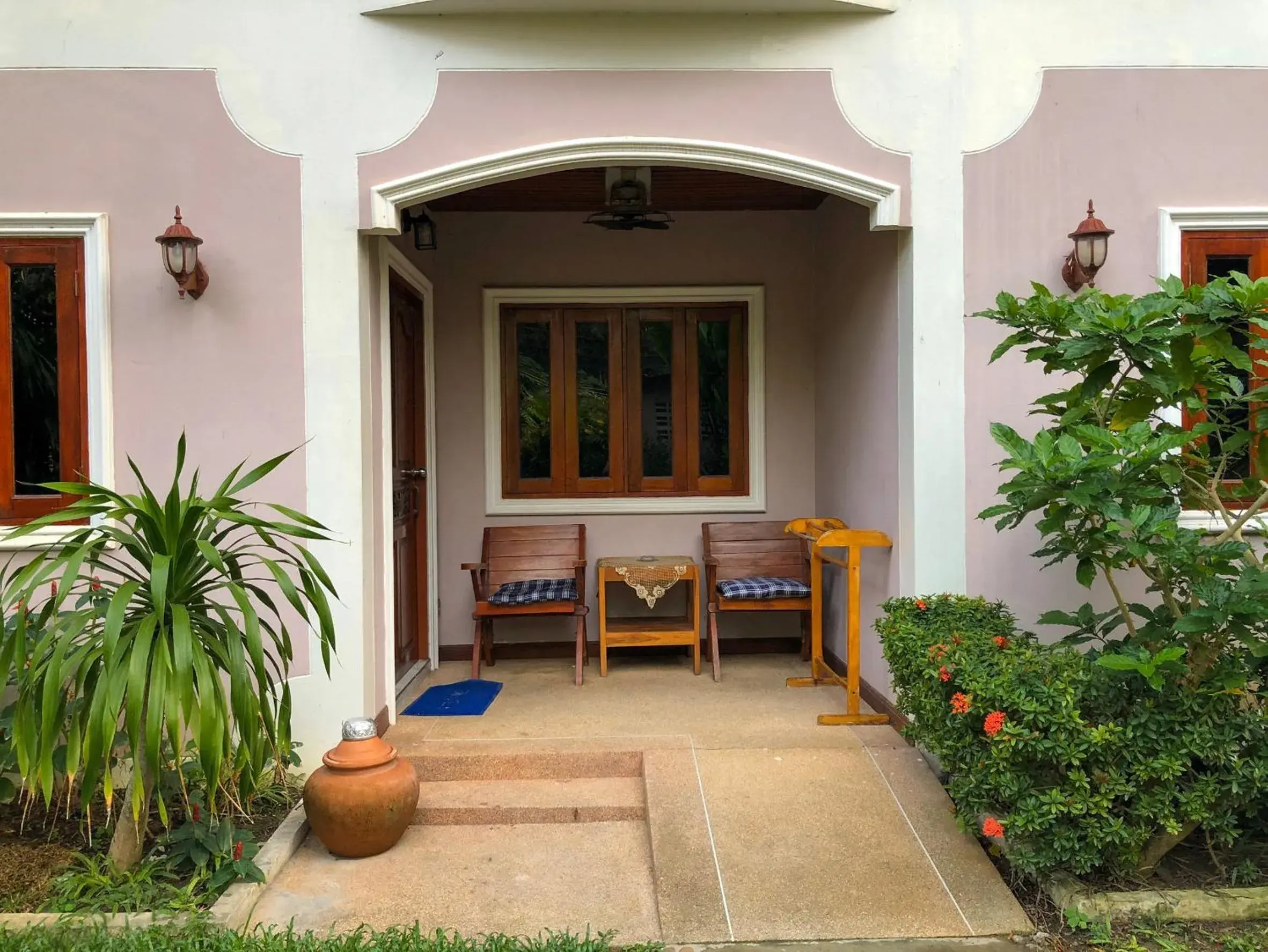 Facade/entrance in Ginis Beach Resort Facade/entrance in Ginis Beach Resort