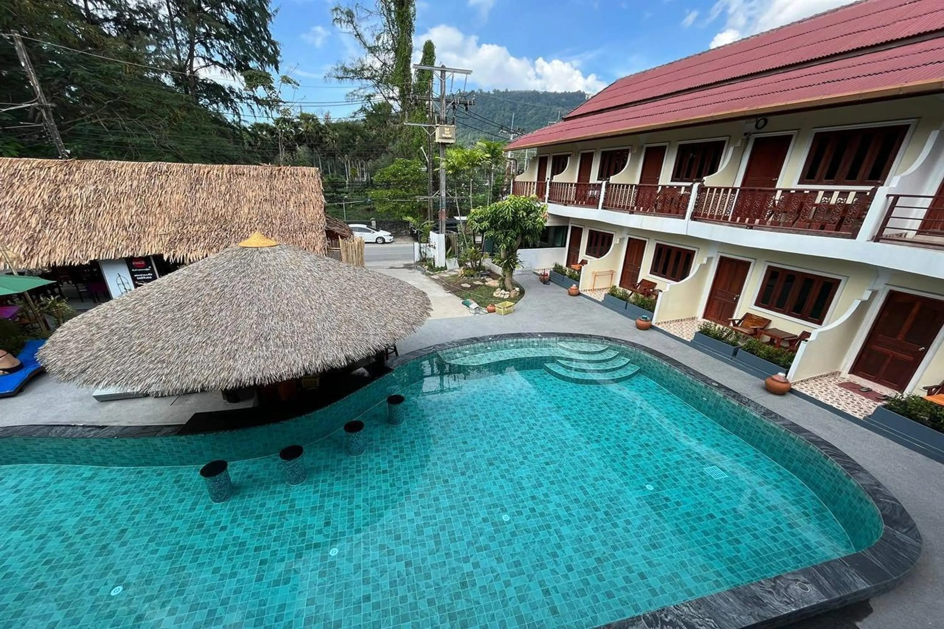 Swimming pool in Ginis Beach Resort