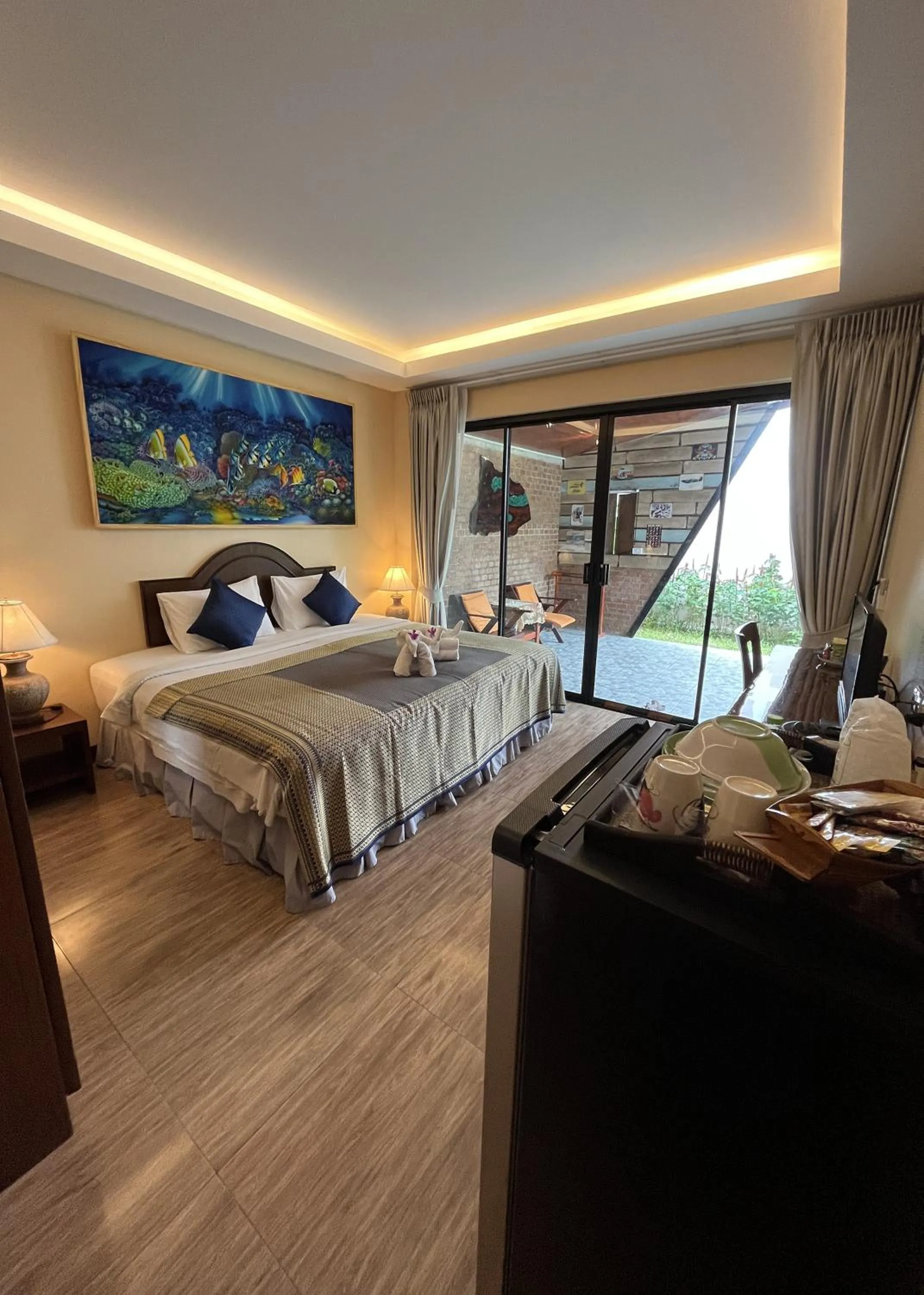 Photo of the whole room, Bed in Ginis Beach Resort