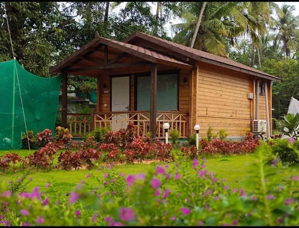 Property building in Golden Sands Resort, Morjim Property building in Golden Sands Resort, Morjim