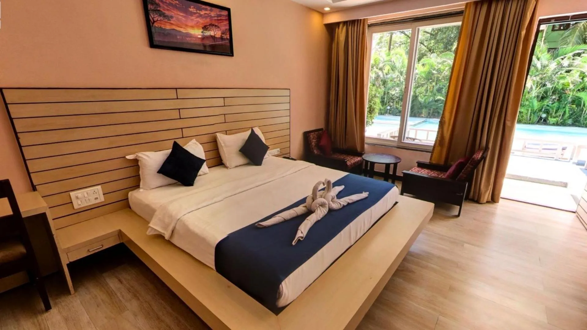 Bedroom, Bed in Golden Sands Resort, Morjim