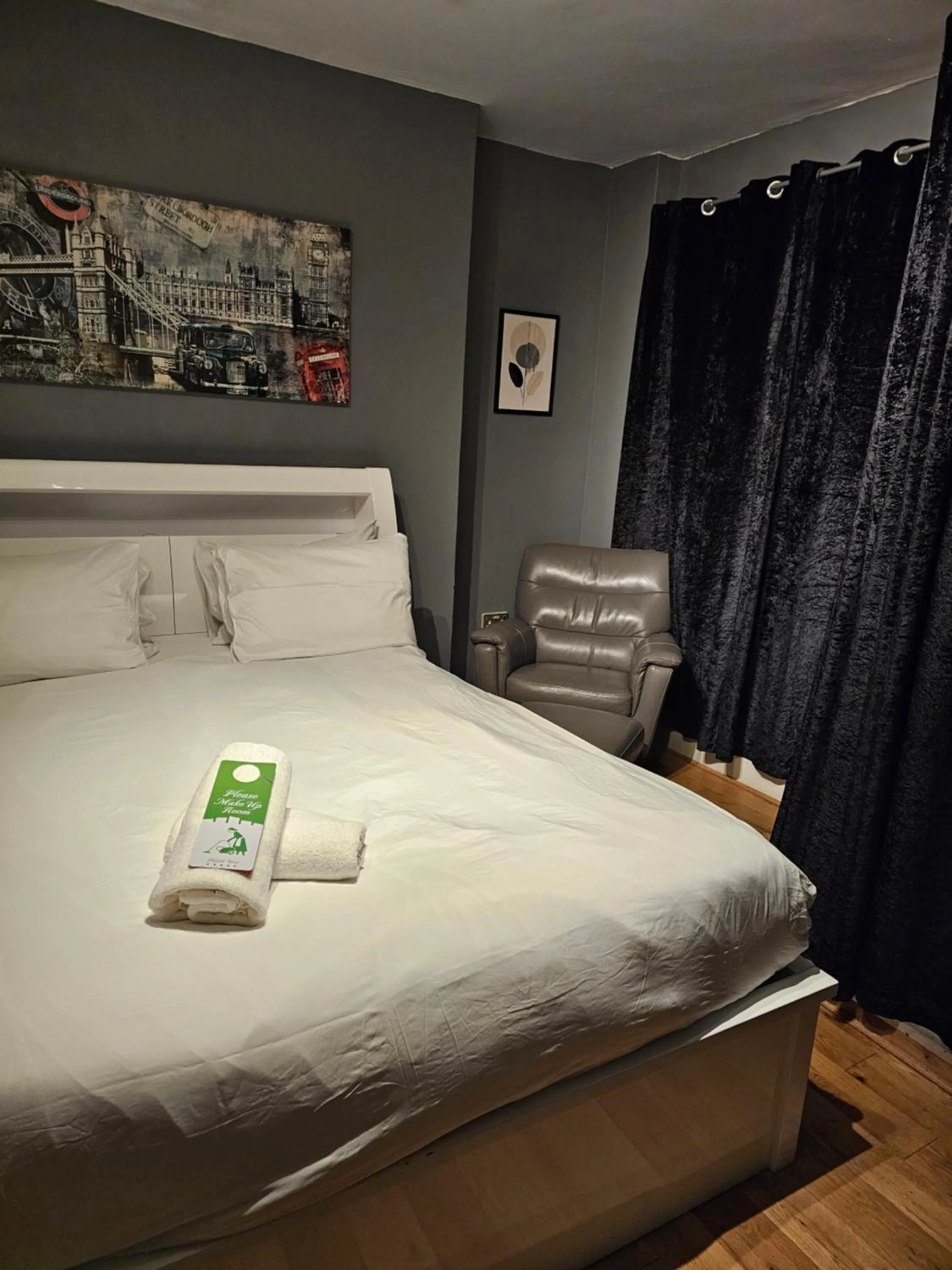 Bed in Umbrella Properties London Woolwich