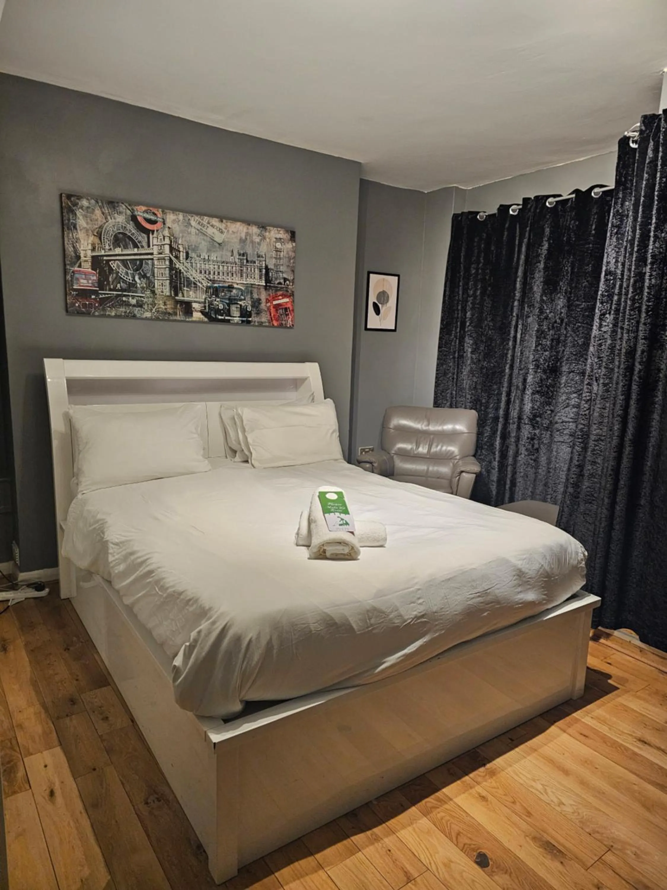 Bed in Umbrella Properties London Woolwich