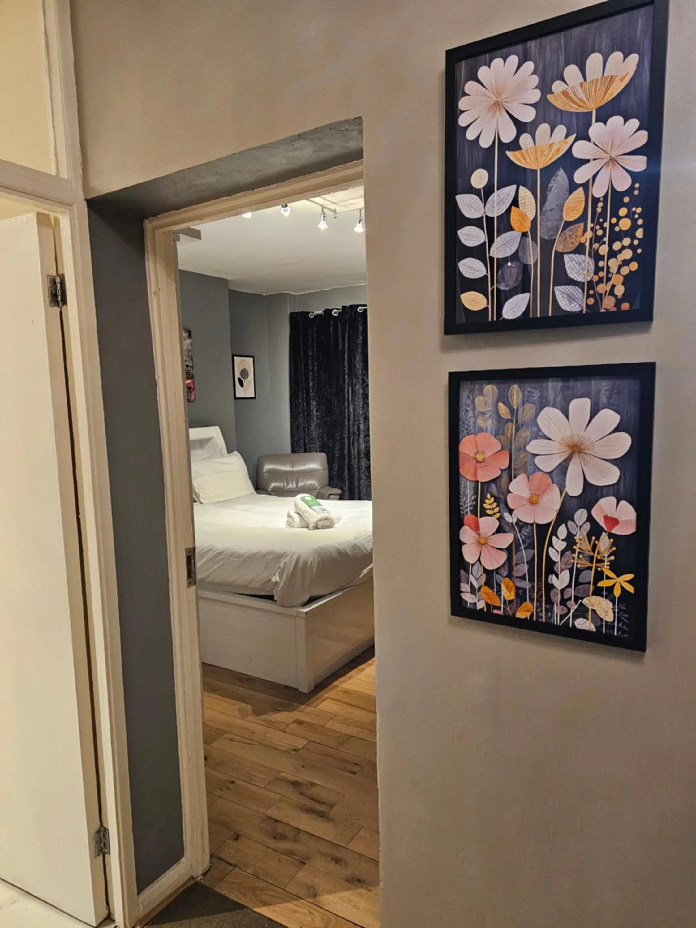 Bed in Umbrella Properties London Woolwich