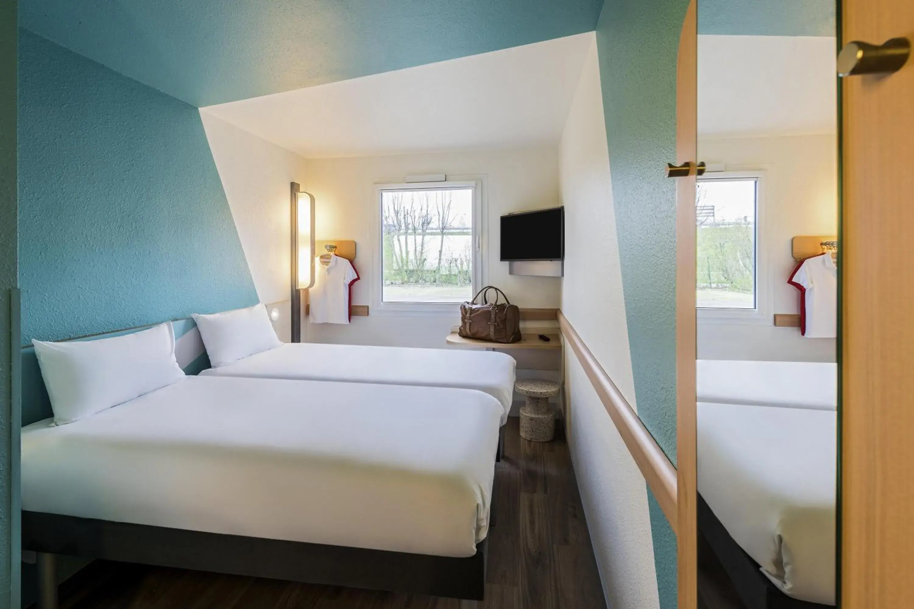 Bed in B&B HOTEL Regensburg-Ost Bed in B&B HOTEL Regensburg-Ost