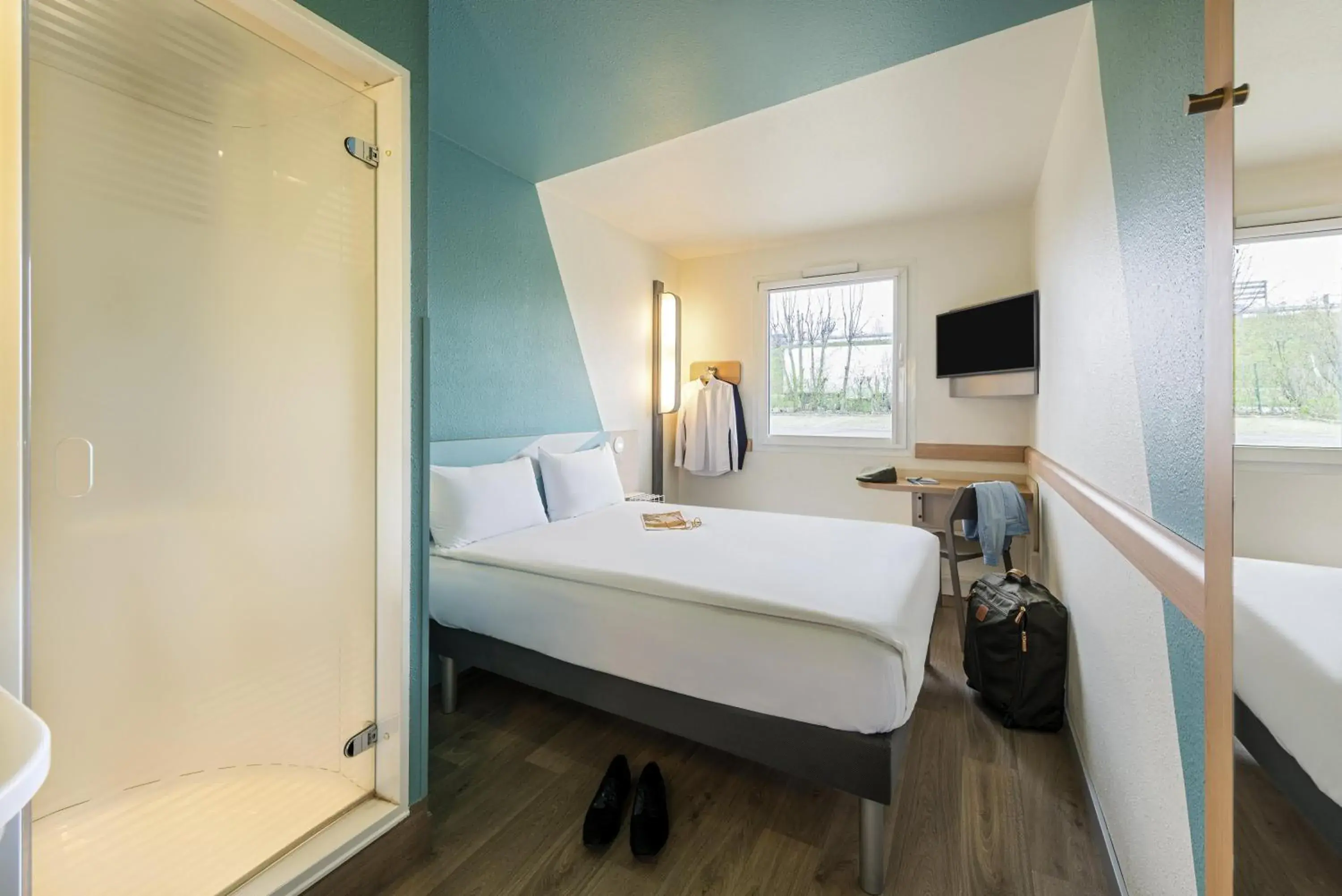 Bed in B&B HOTEL Regensburg-Ost Bed in B&B HOTEL Regensburg-Ost