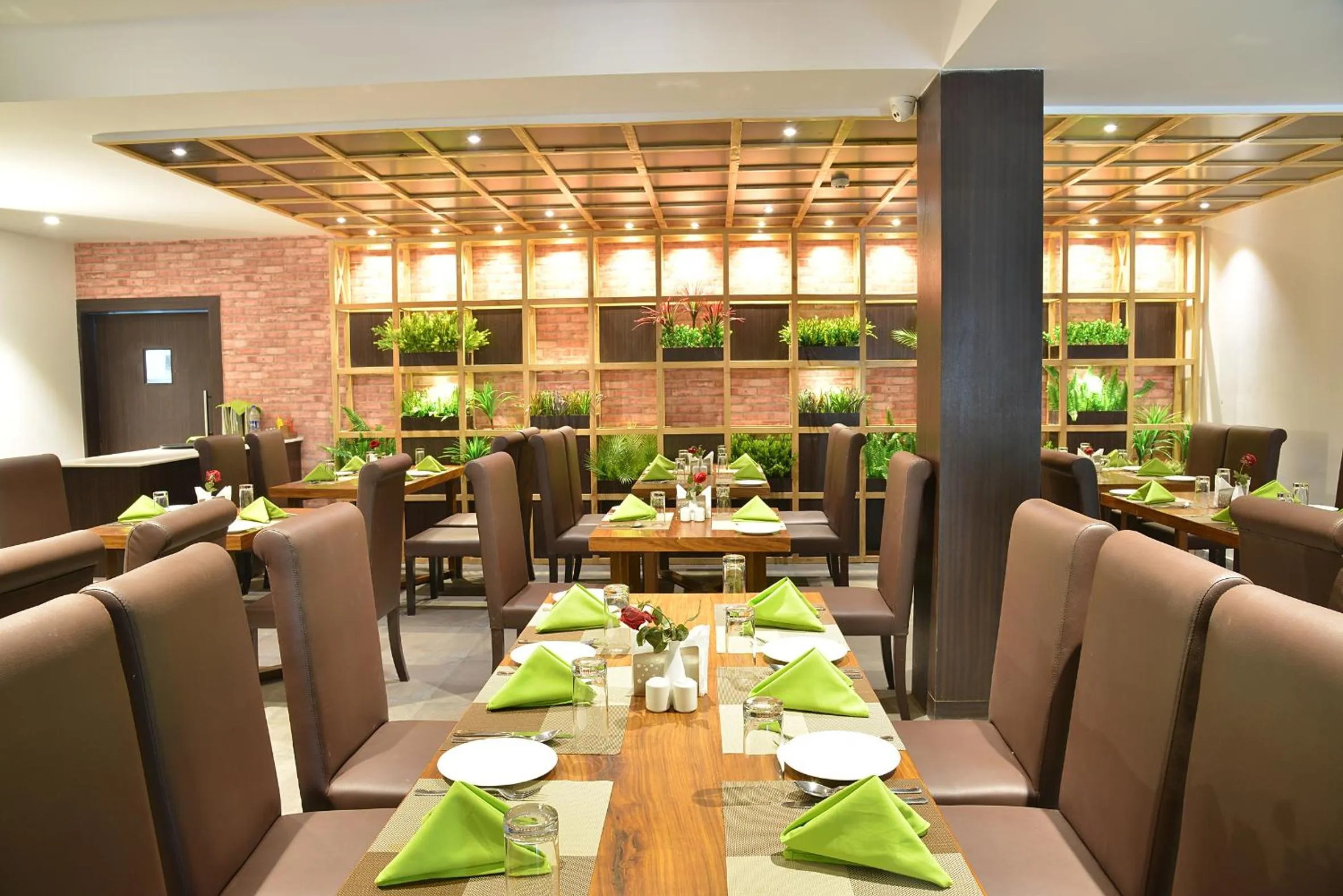 Restaurant/places to eat in Club Central