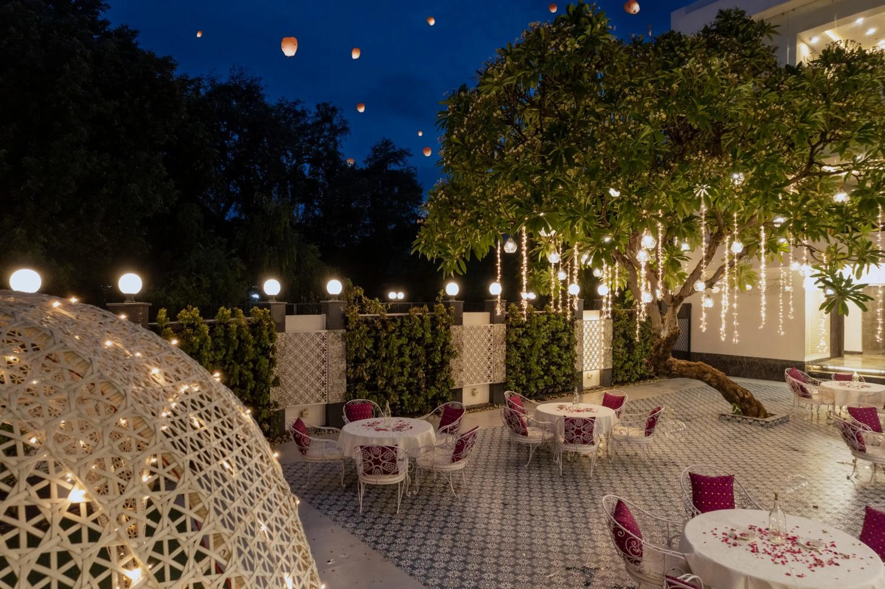 Property building in Hotel CASA Aishbagh