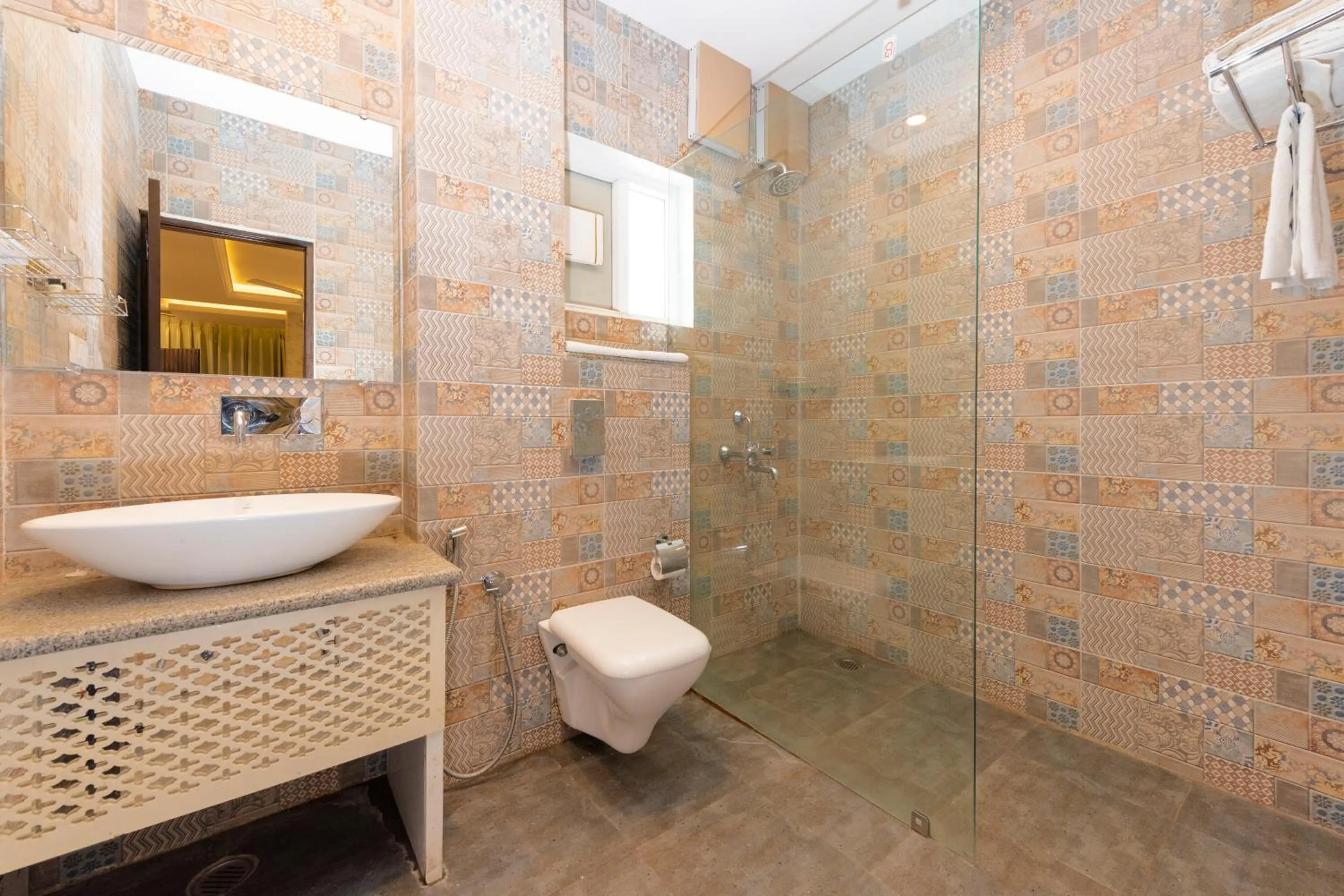 Toilet in Hotel CASA Aishbagh