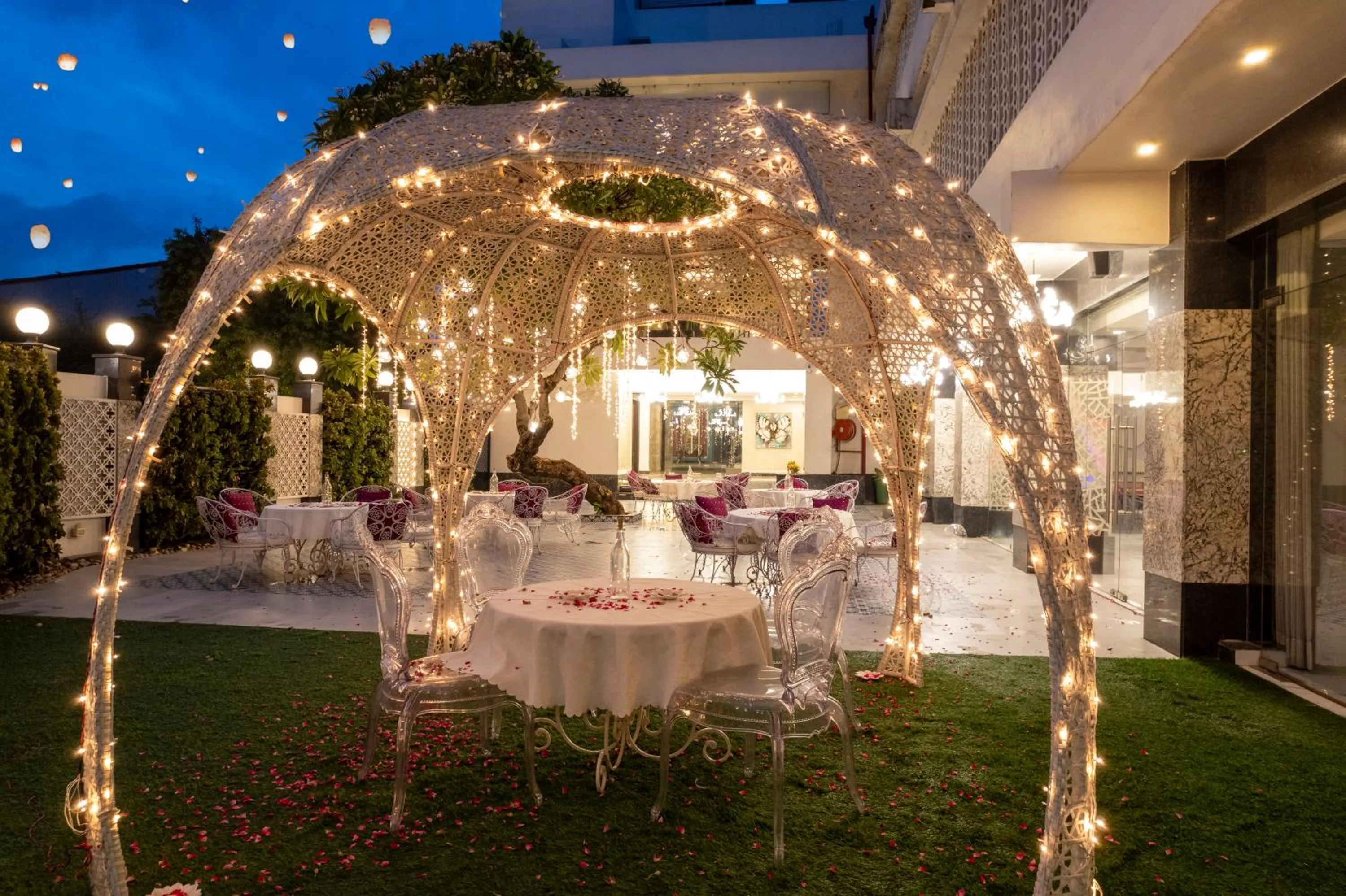 Property building in Hotel CASA Aishbagh