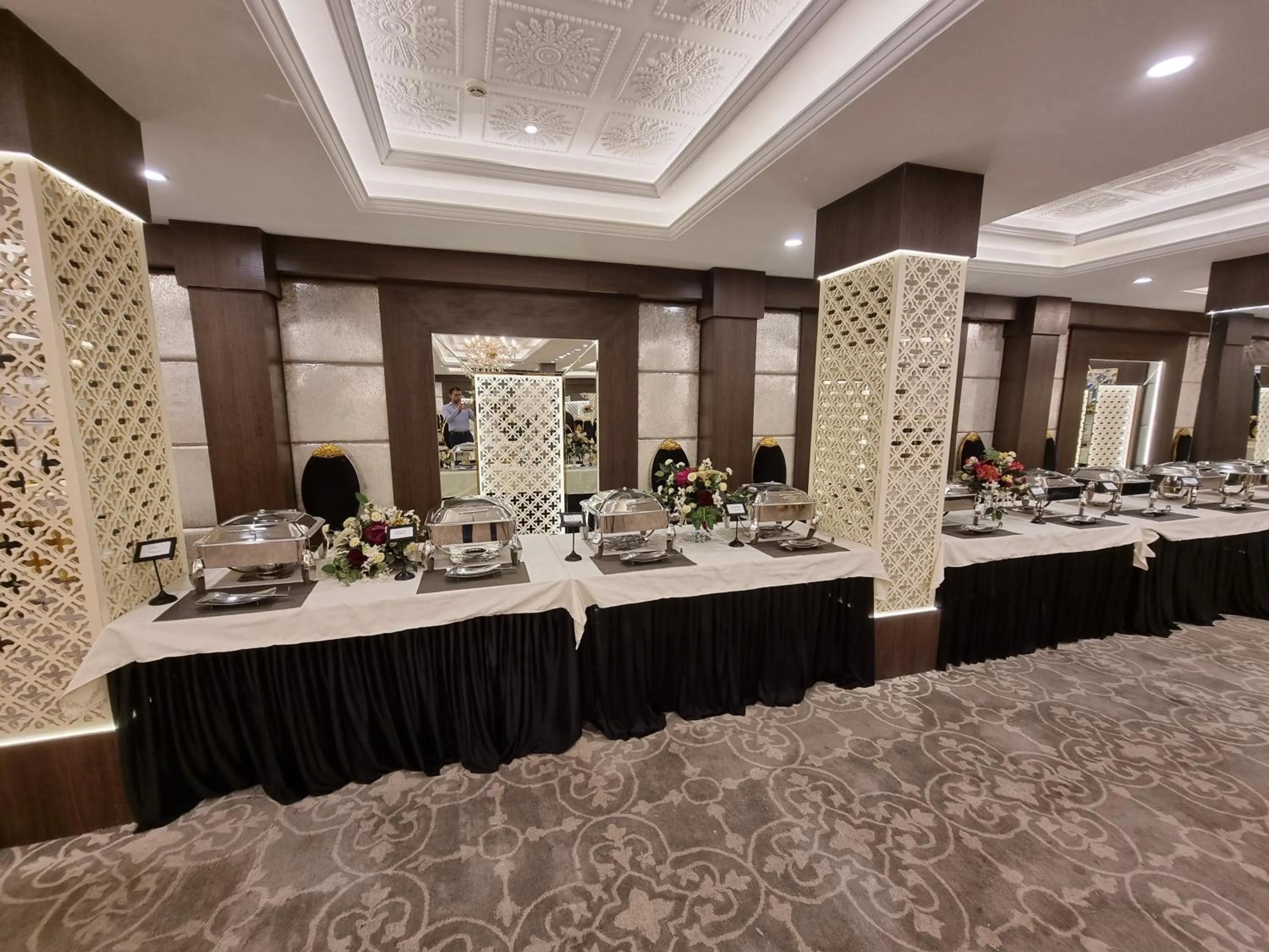 Banquet/Function facilities in Hotel CASA Aishbagh