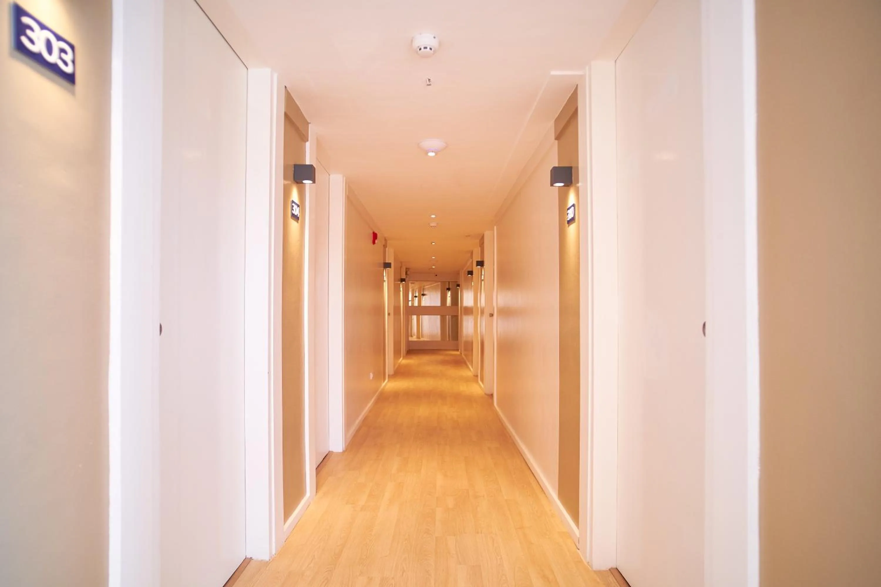 Property building in Bridge Hotel Express