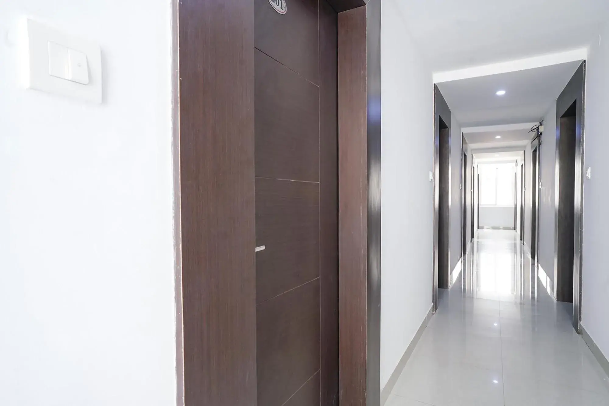 Lobby or reception in FabHotel Serenity - Nr AIG Hospital, Gachibowli Lobby or reception in FabHotel Serenity - Nr AIG Hospital, Gachibowli