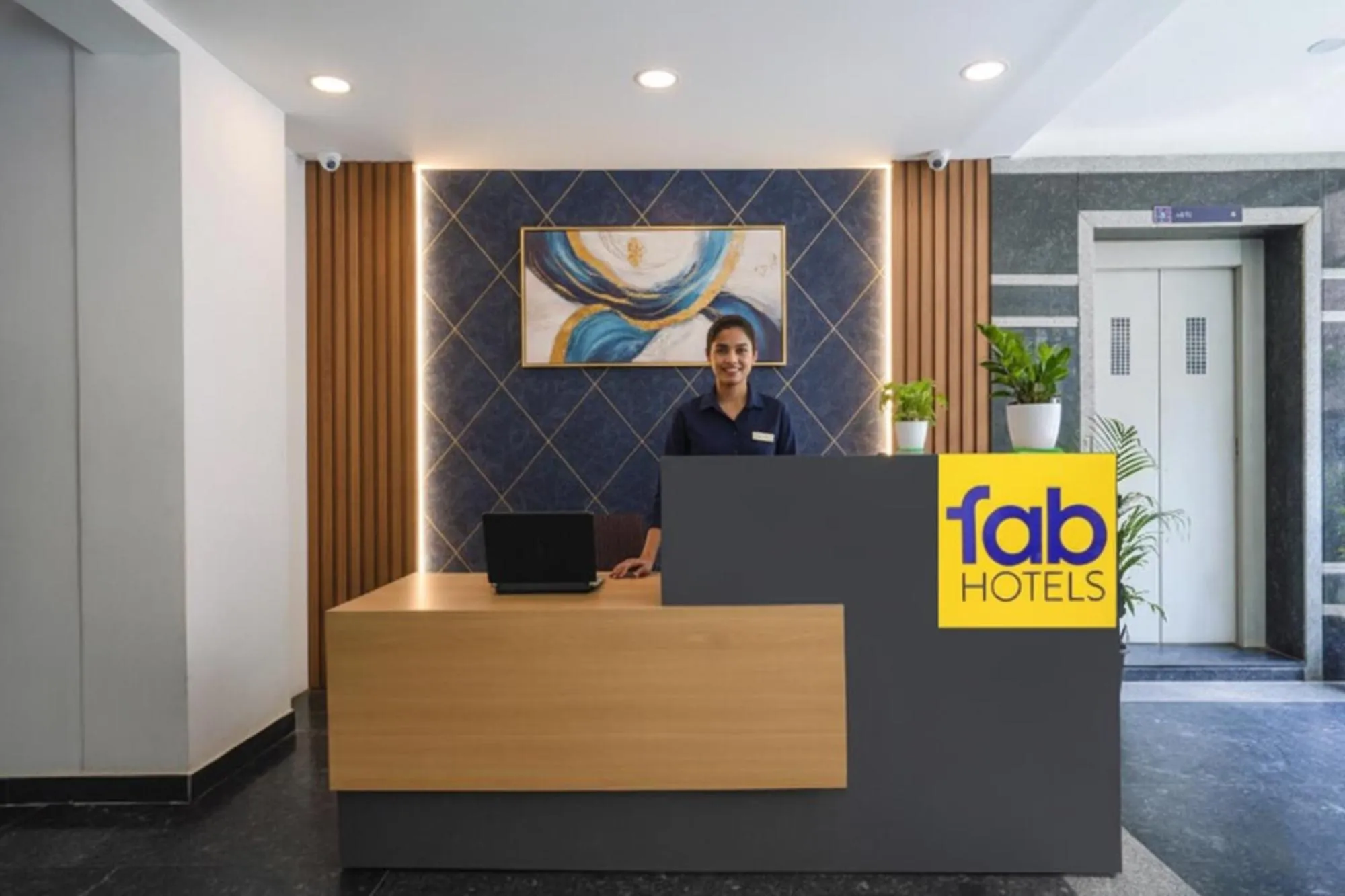 Lobby or reception in FabHotel Serenity - Nr AIG Hospital, Gachibowli