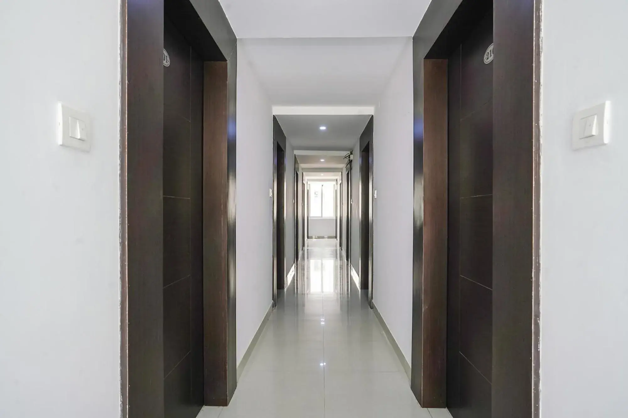 Lobby or reception in FabHotel Serenity - Nr AIG Hospital, Gachibowli Lobby or reception in FabHotel Serenity - Nr AIG Hospital, Gachibowli