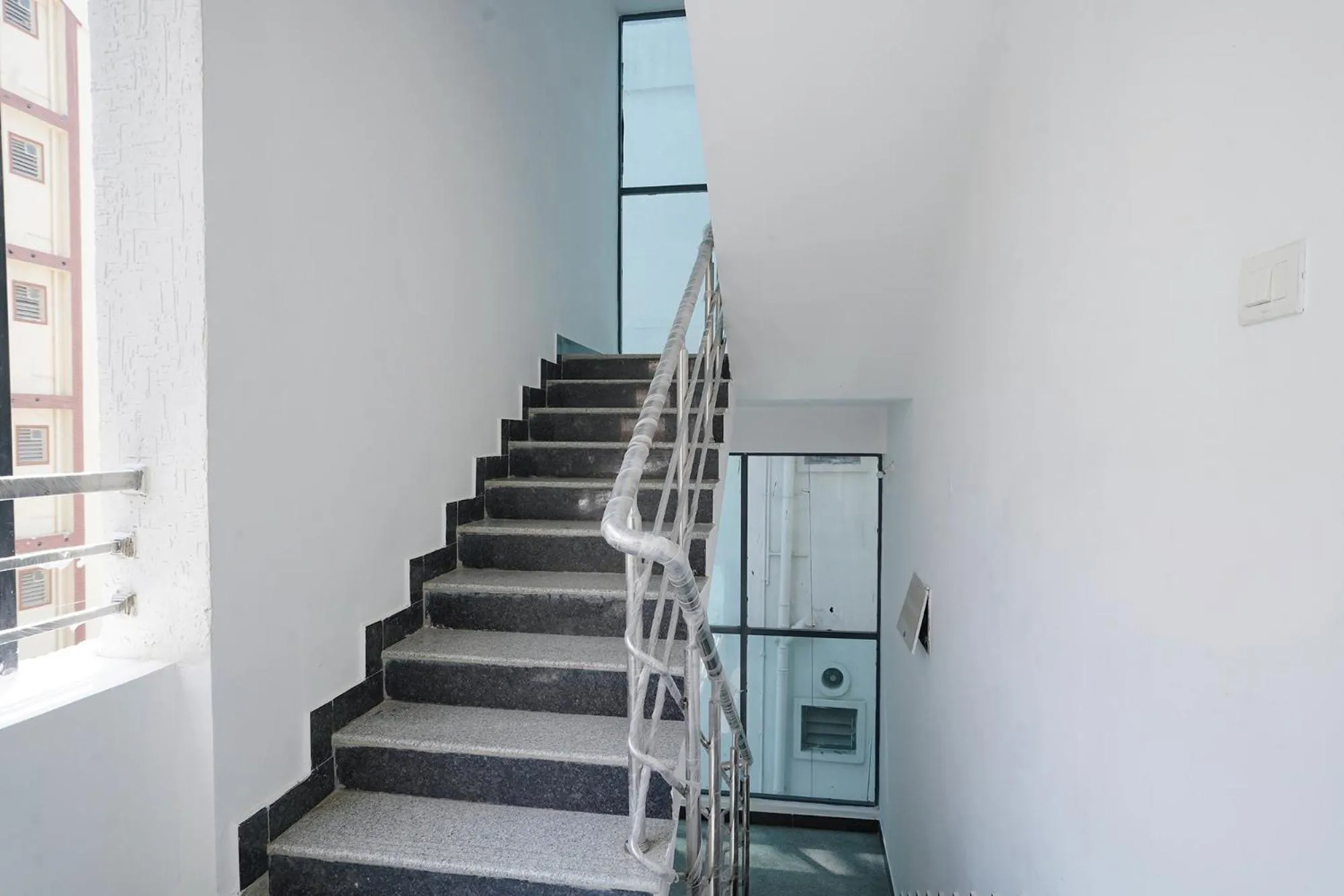 Lobby or reception in FabHotel Serenity - Nr AIG Hospital, Gachibowli