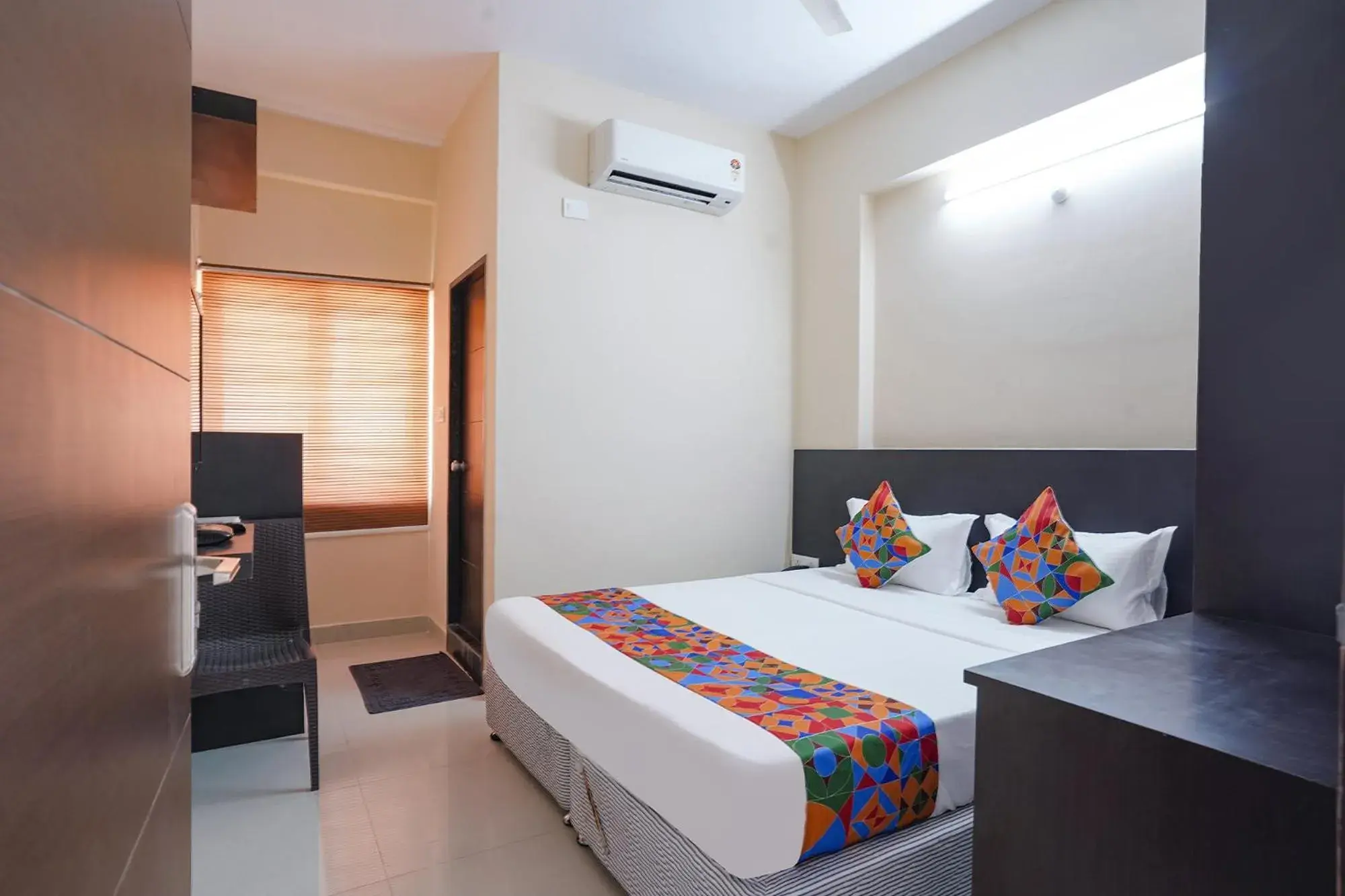 Bed in FabHotel Serenity - Nr AIG Hospital, Gachibowli Bed in FabHotel Serenity - Nr AIG Hospital, Gachibowli