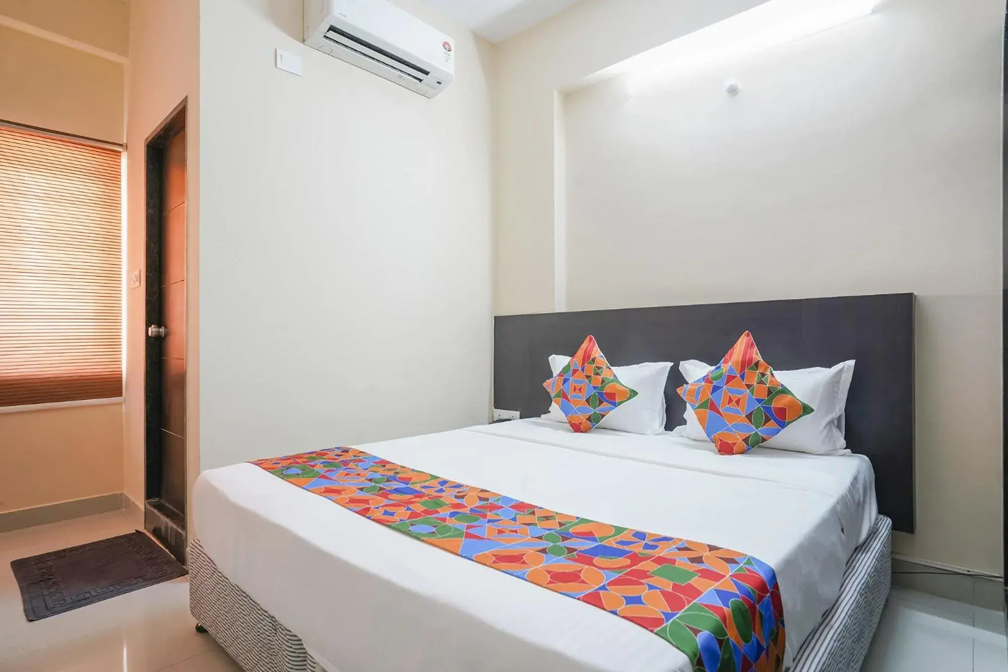 Bed in FabHotel Serenity - Nr AIG Hospital, Gachibowli Bed in FabHotel Serenity - Nr AIG Hospital, Gachibowli