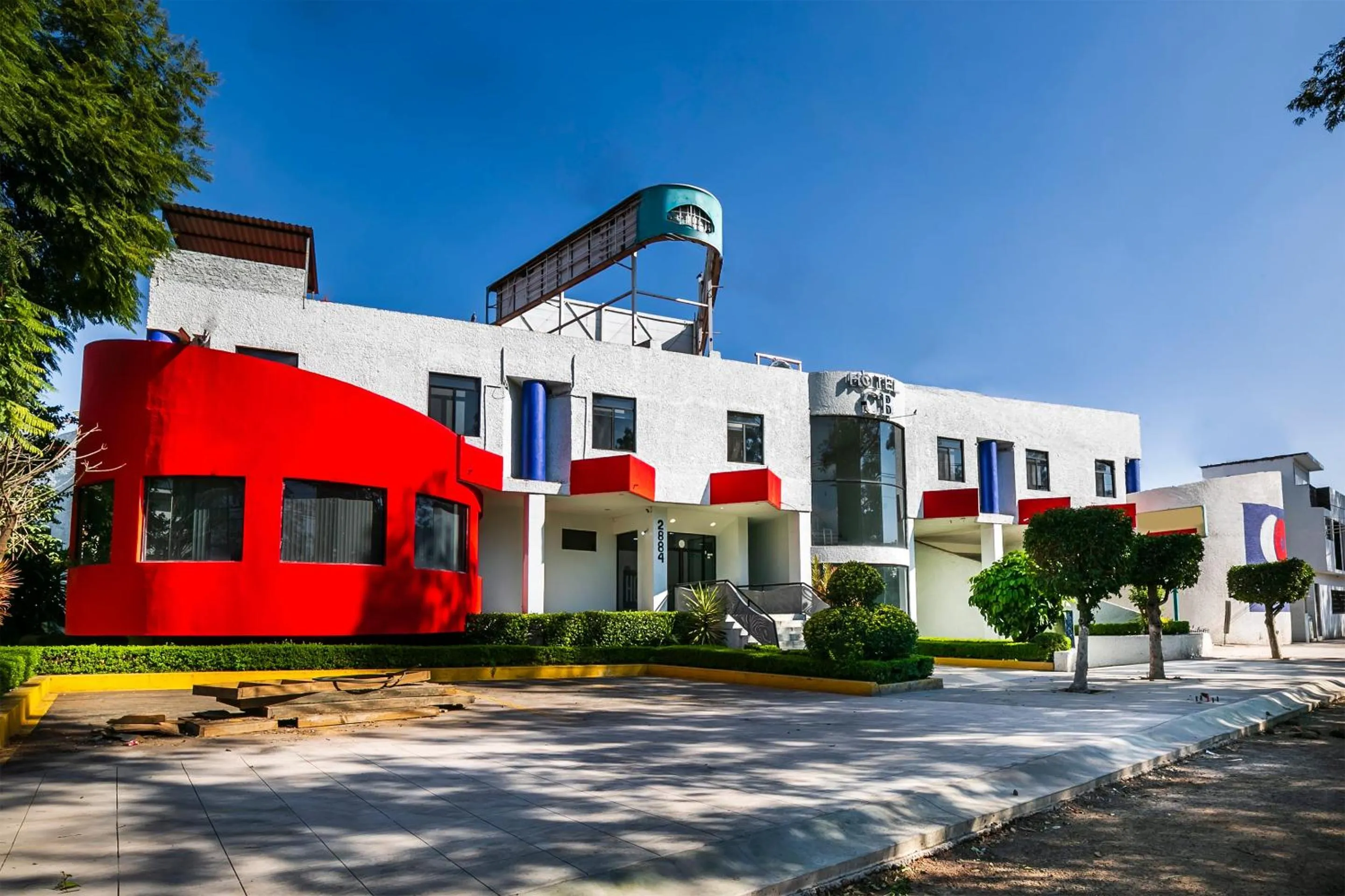 Facade/entrance in Capital O Hotel Casa Blanca, Morelia