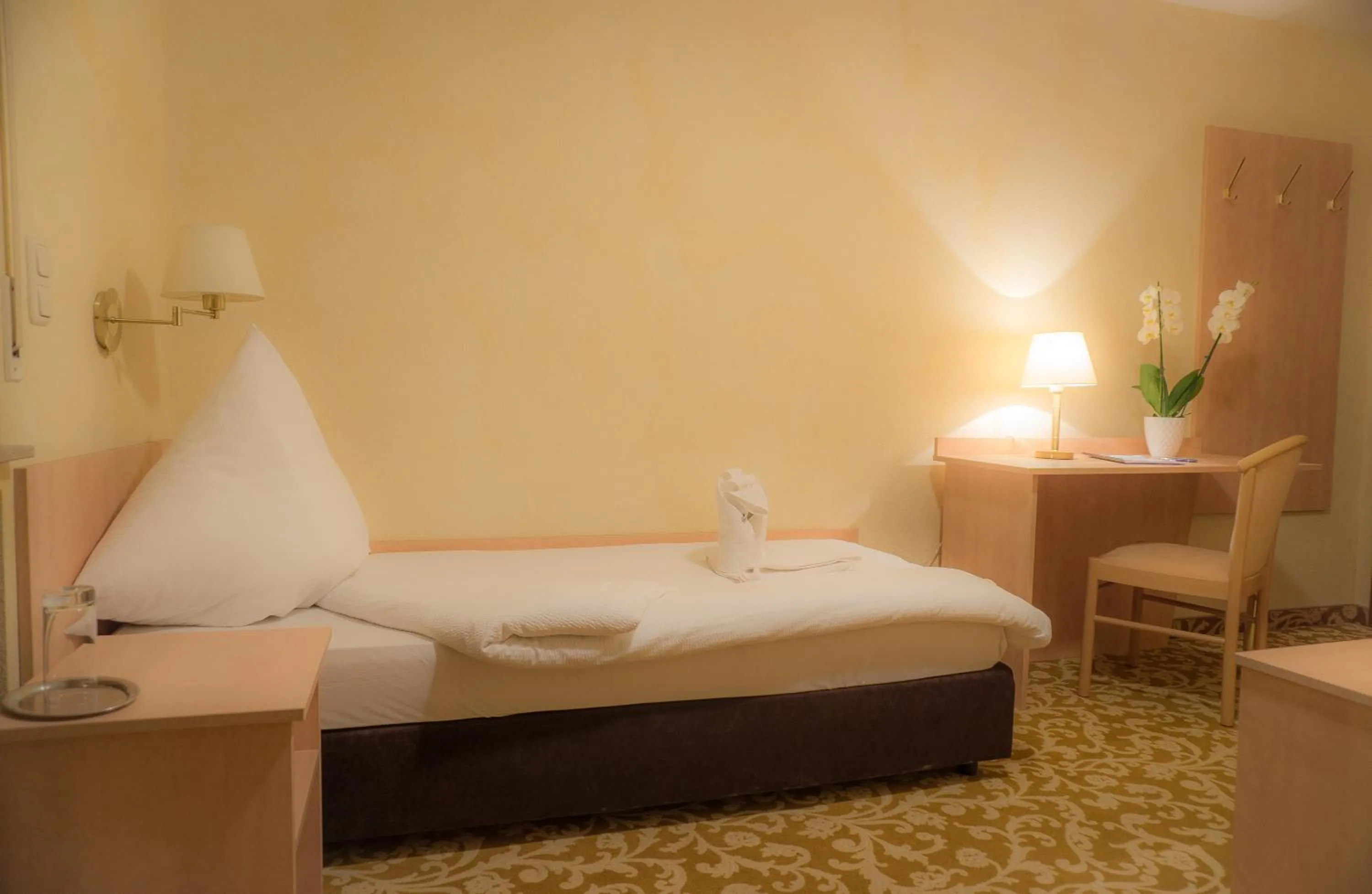 Photo of the whole room, Bed in Hotel-Restaurant Alpha