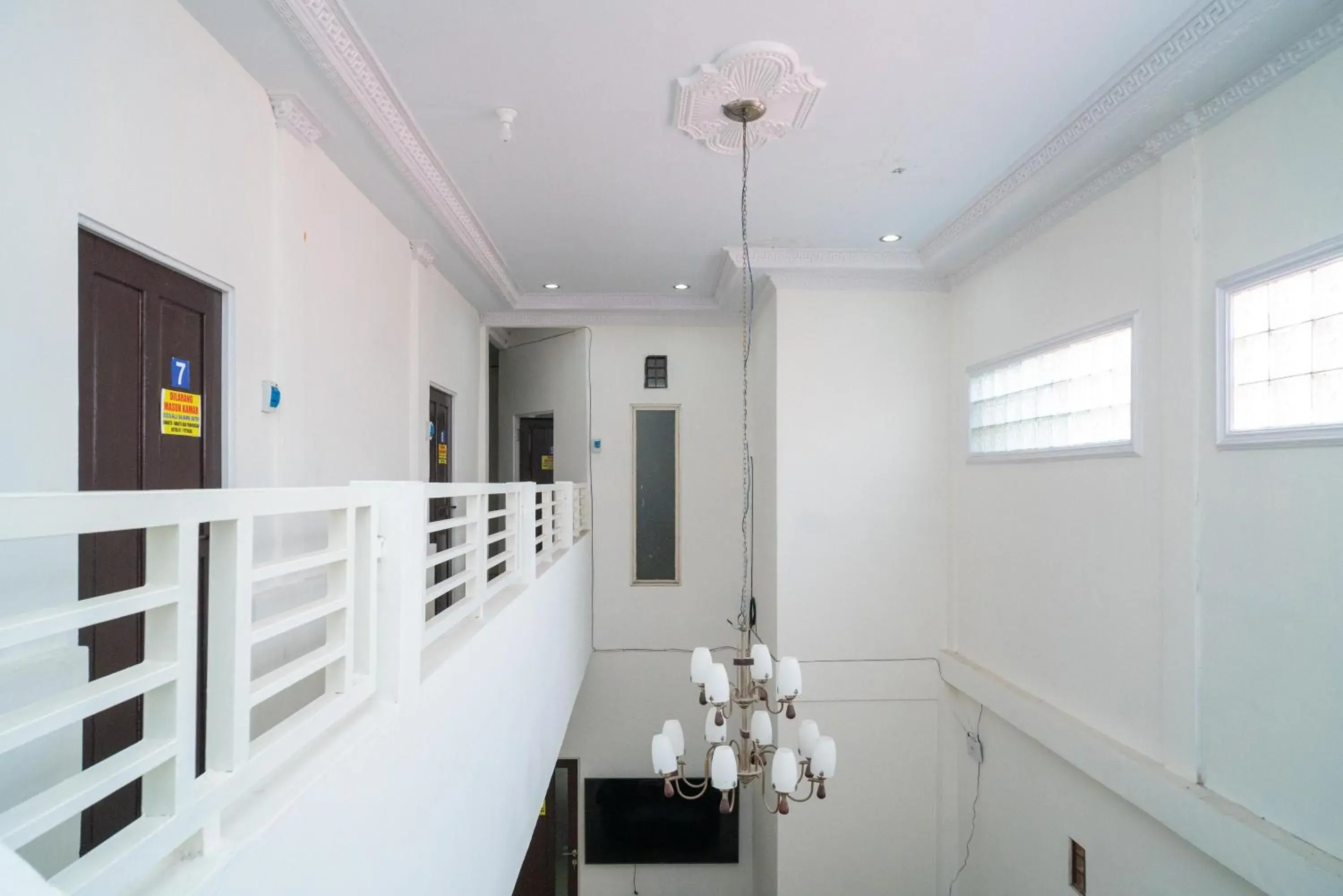 Property building in RedDoorz Syariah near Jalan A Yani KM 8 Citraland Property building in RedDoorz Syariah near Jalan A Yani KM 8 Citraland