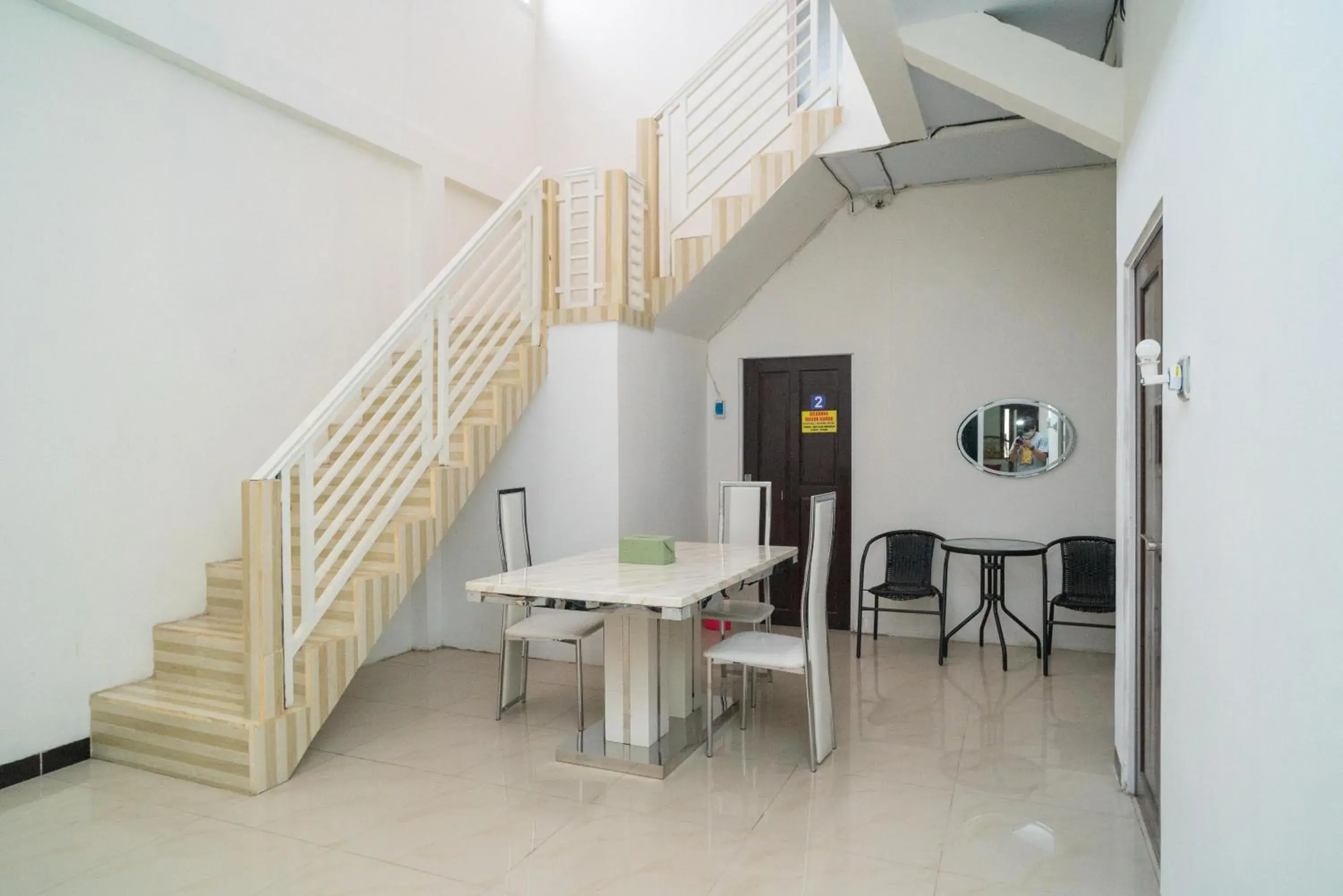 Property building in RedDoorz Syariah near Jalan A Yani KM 8 Citraland Property building in RedDoorz Syariah near Jalan A Yani KM 8 Citraland