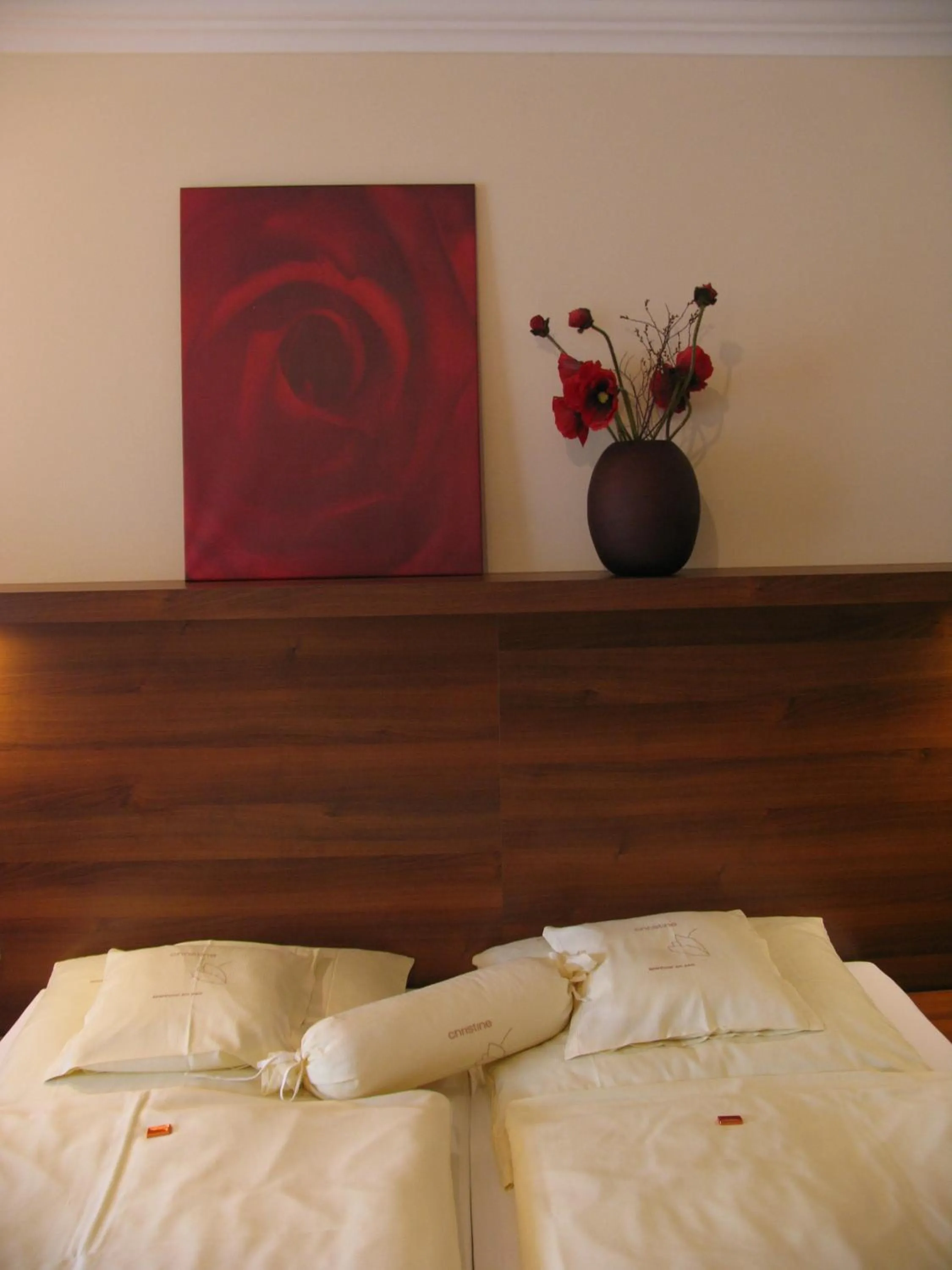 Bed in Aparthotel Christine